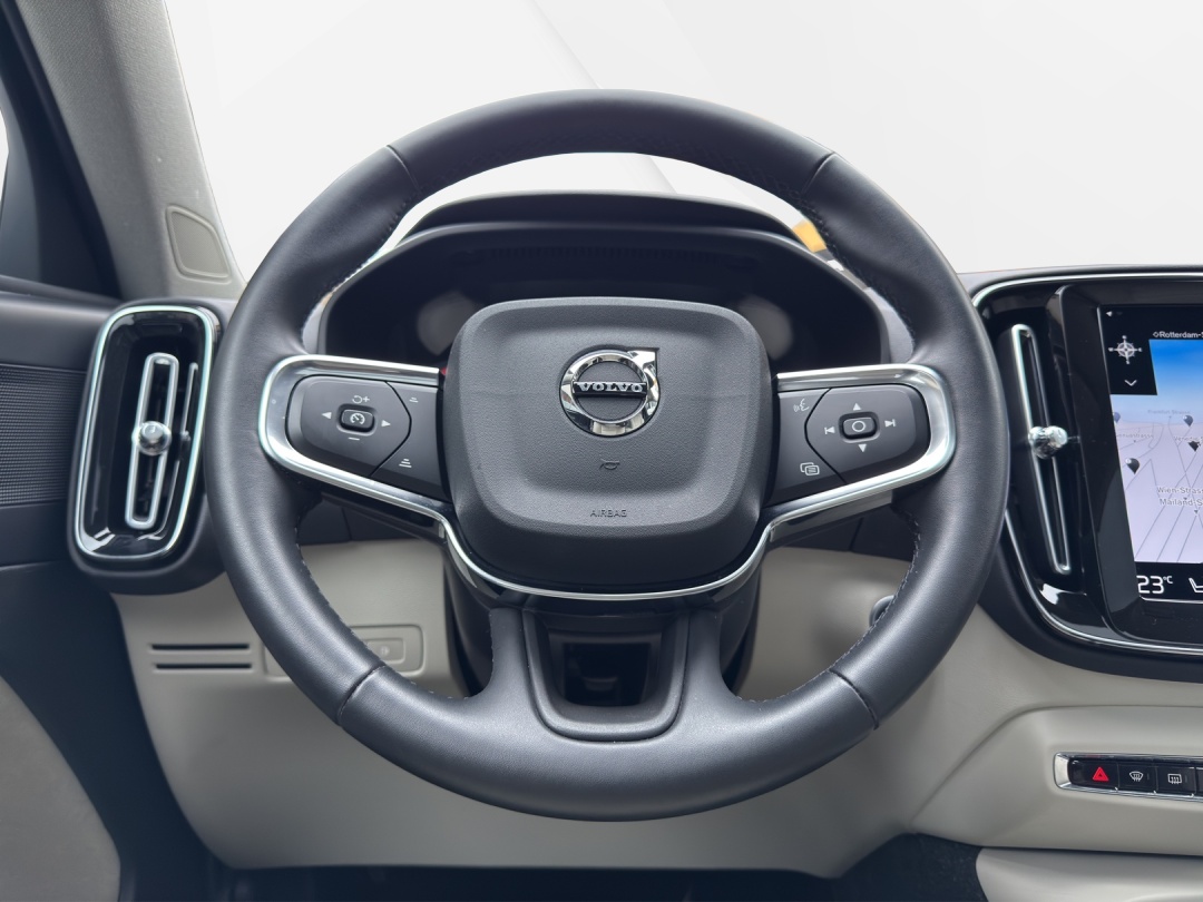VOLVO XC40 T5 TwE Inscription DCT-image-14