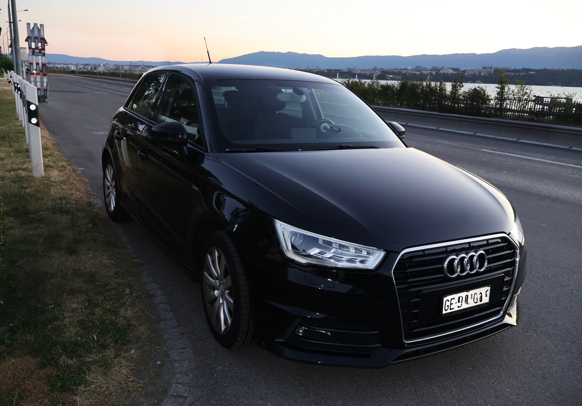 AUDI 1.0 TFSI ultra Sport S-Tronic-image-1