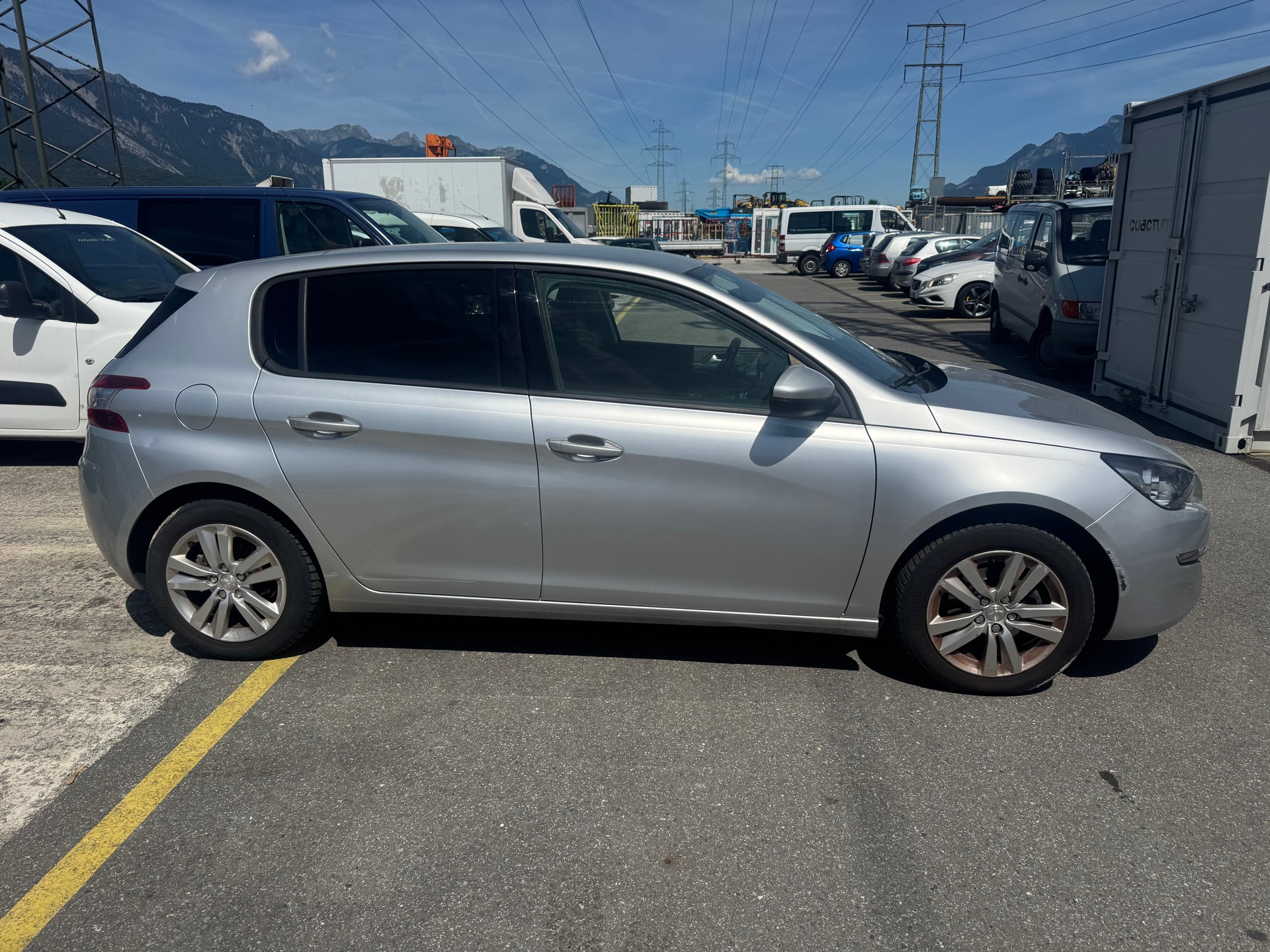 PEUGEOT 308 1.2 THP Active-image-4