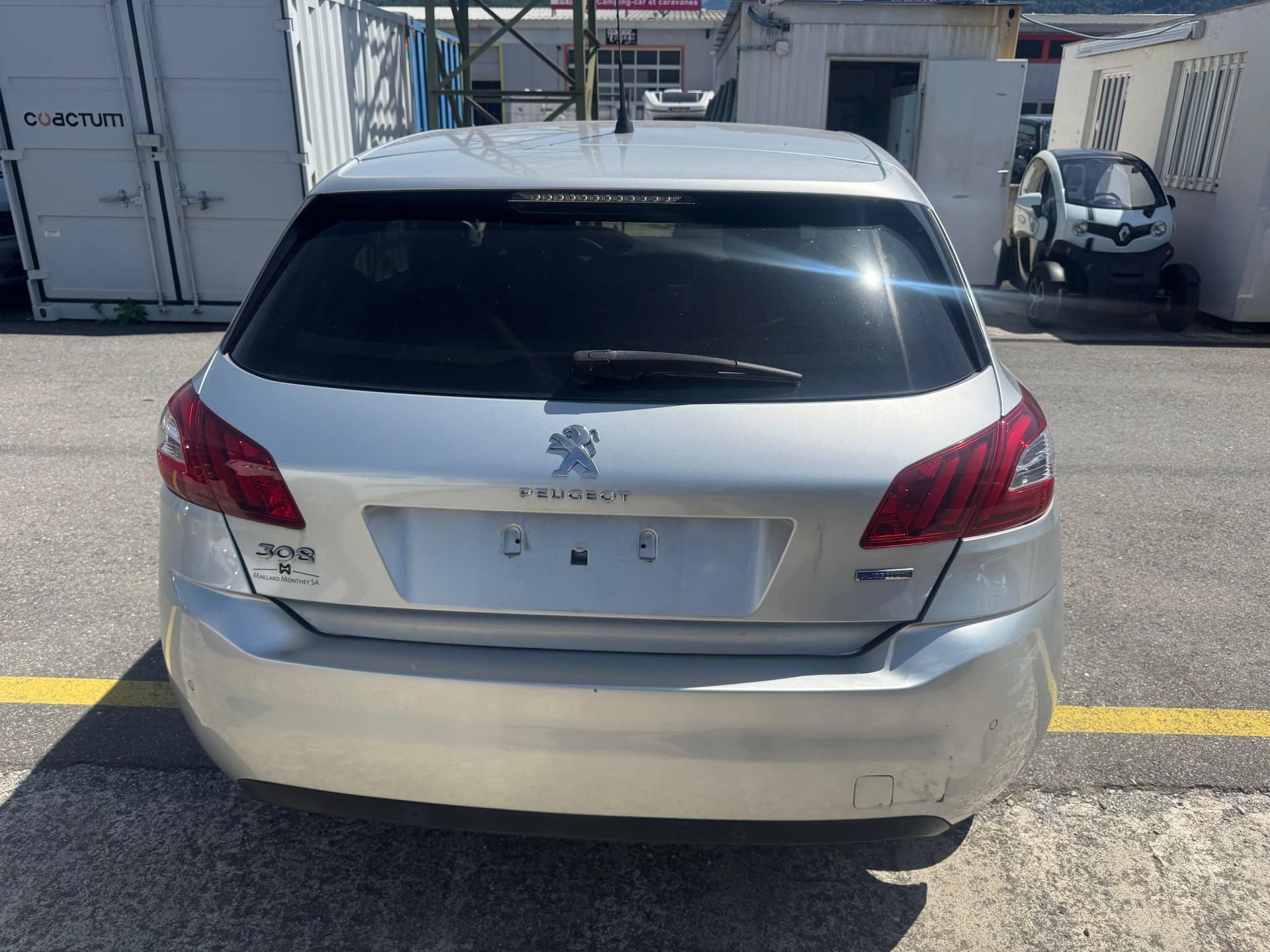 PEUGEOT 308 1.2 THP Active-image-9