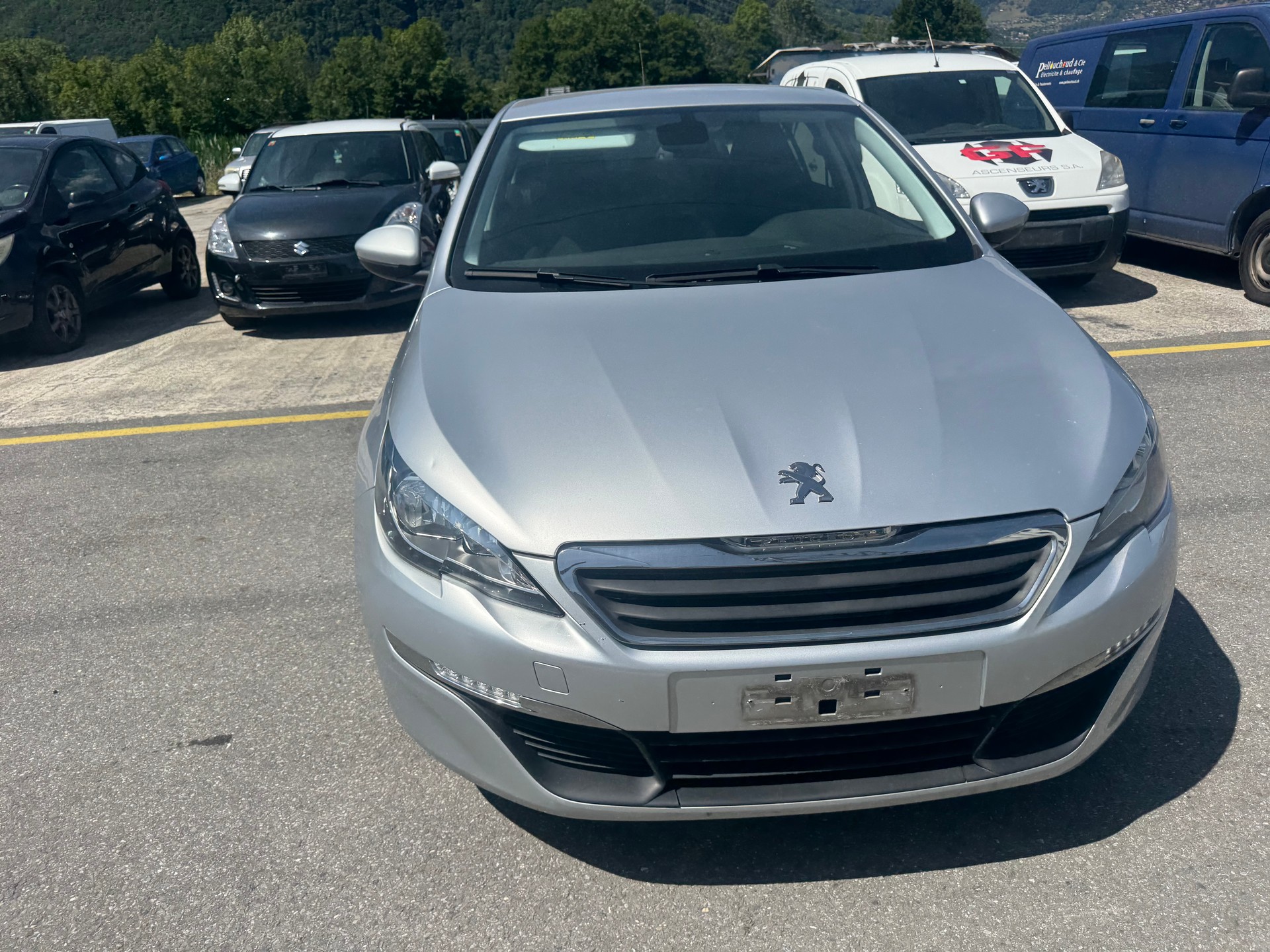 PEUGEOT 308 1.2 THP Active-image-2