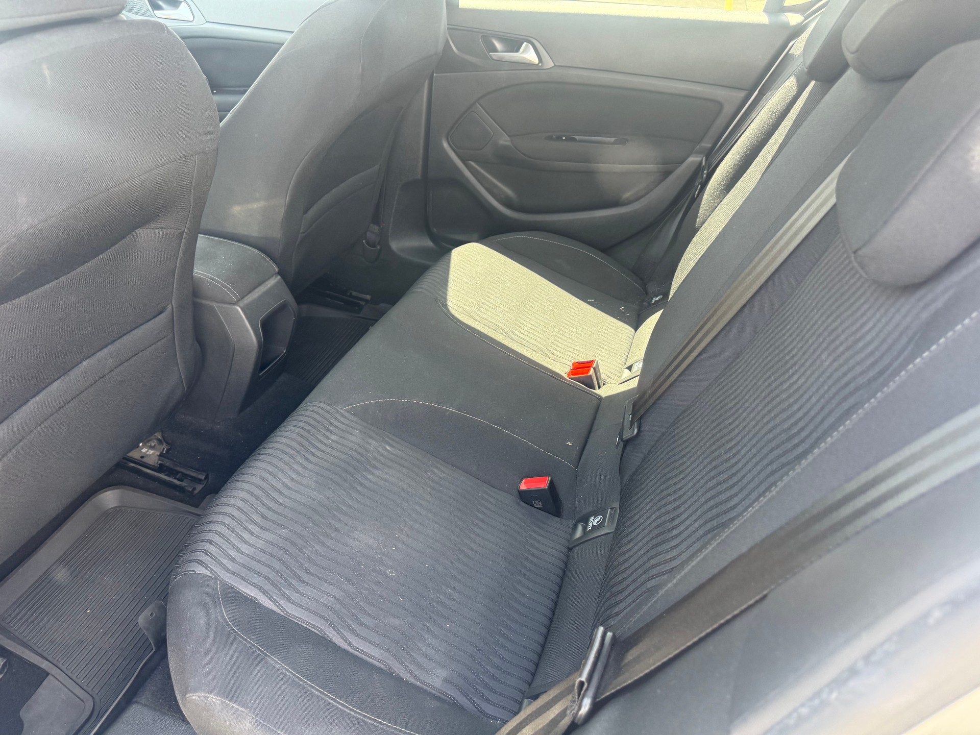 PEUGEOT 308 1.2 THP Active-image-7