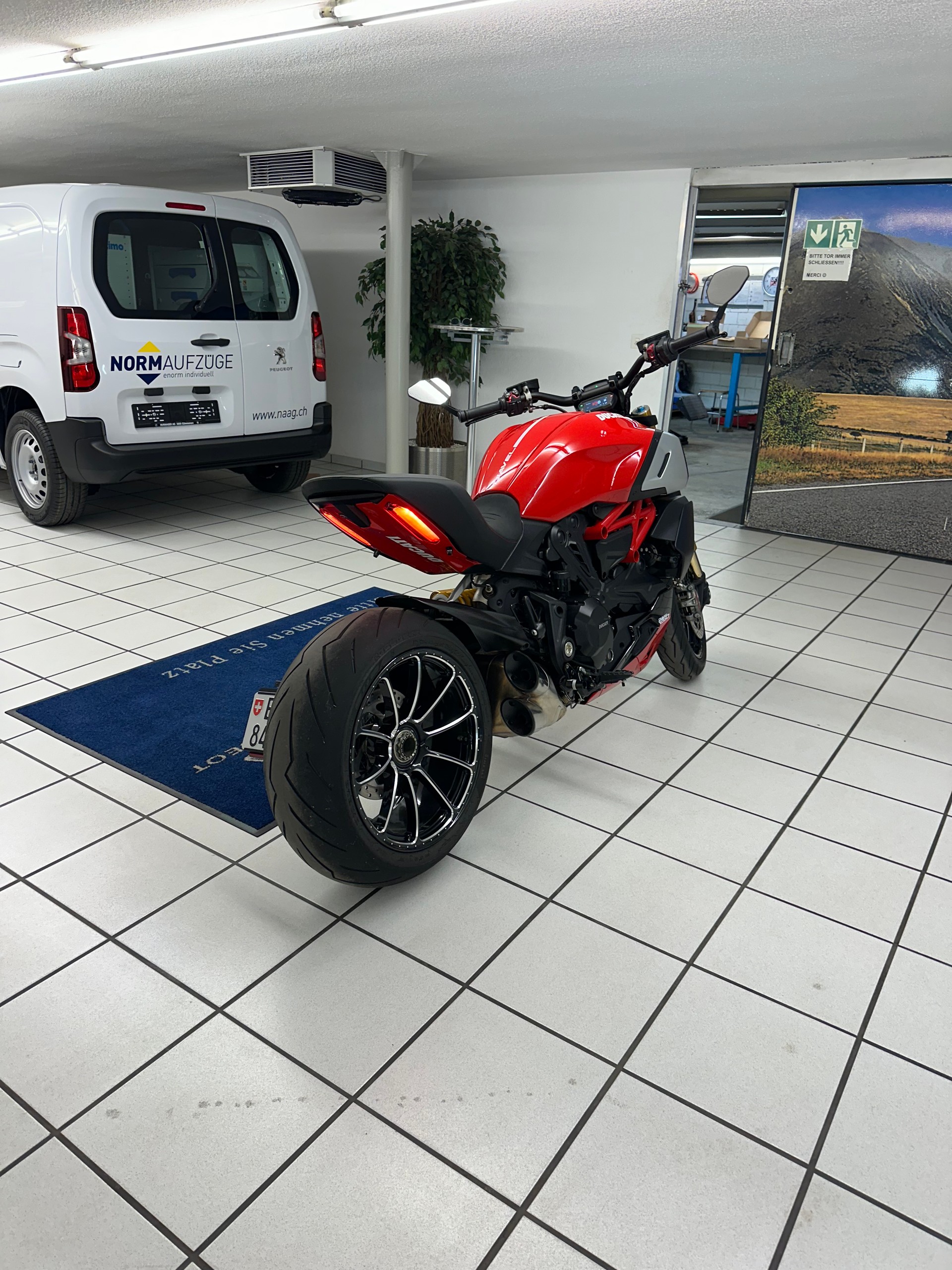 DUCATI Diavel 1260 S-image-3