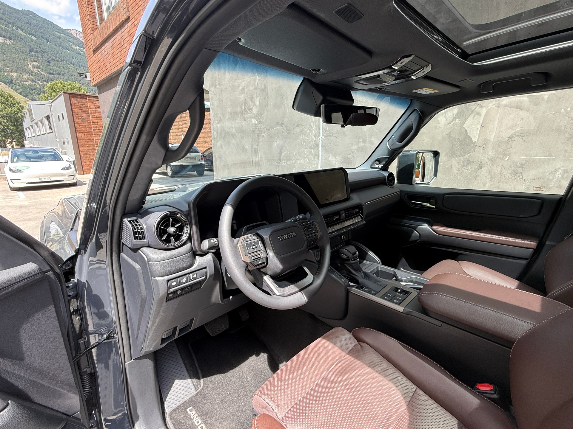 TOYOTA Land Cruiser 2.8TD 48V Invincible-image-9