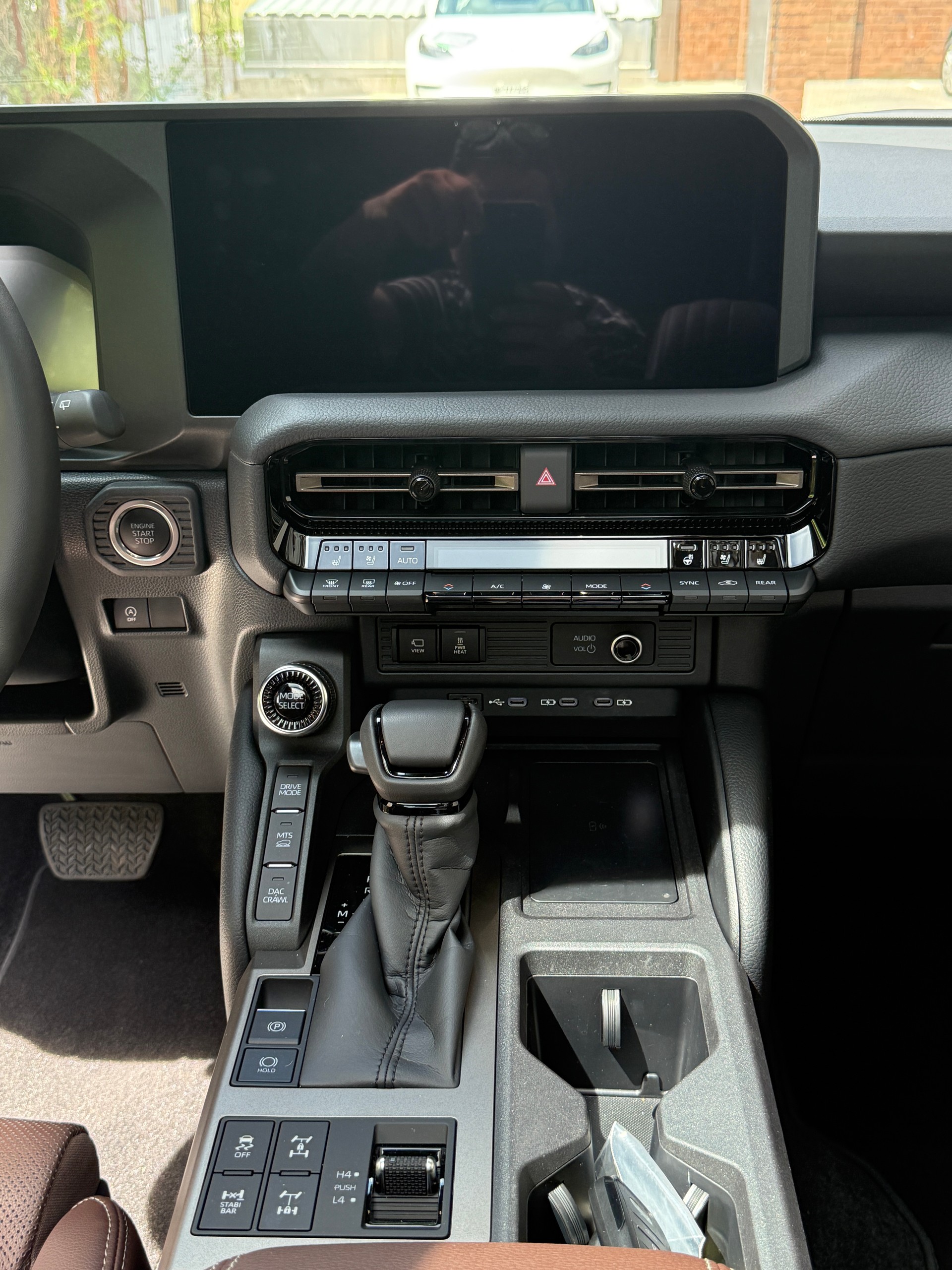 TOYOTA Land Cruiser 2.8TD 48V Invincible-image-10