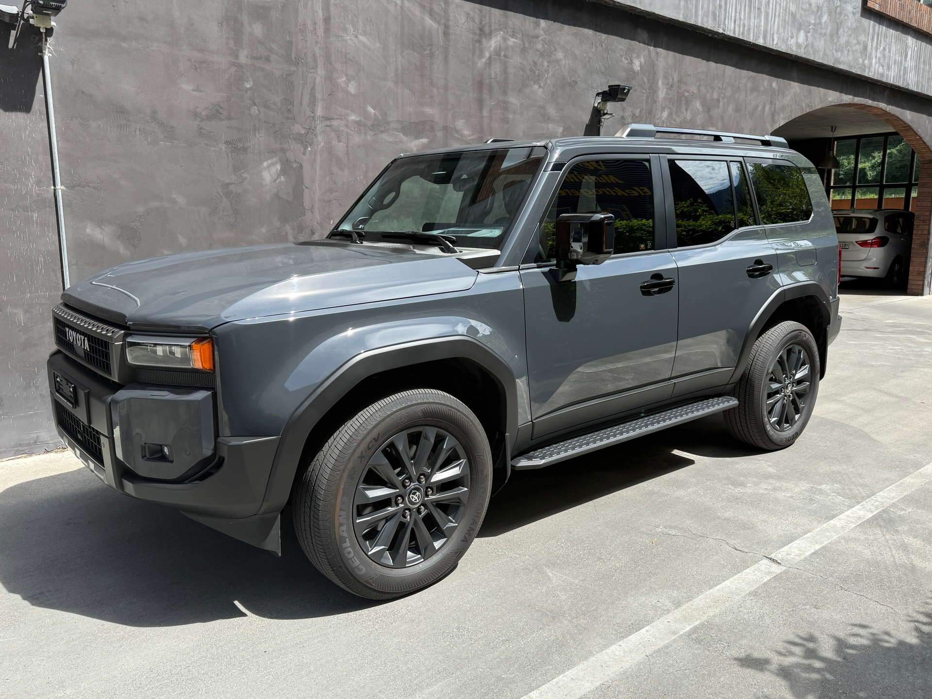TOYOTA Land Cruiser 2.8TD 48V Invincible-image-7
