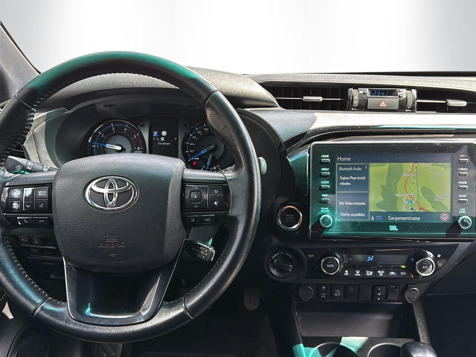 TOYOTA Hilux Double Cab.-Pick-up 2.8 D-4D 204 Invincible-image-9