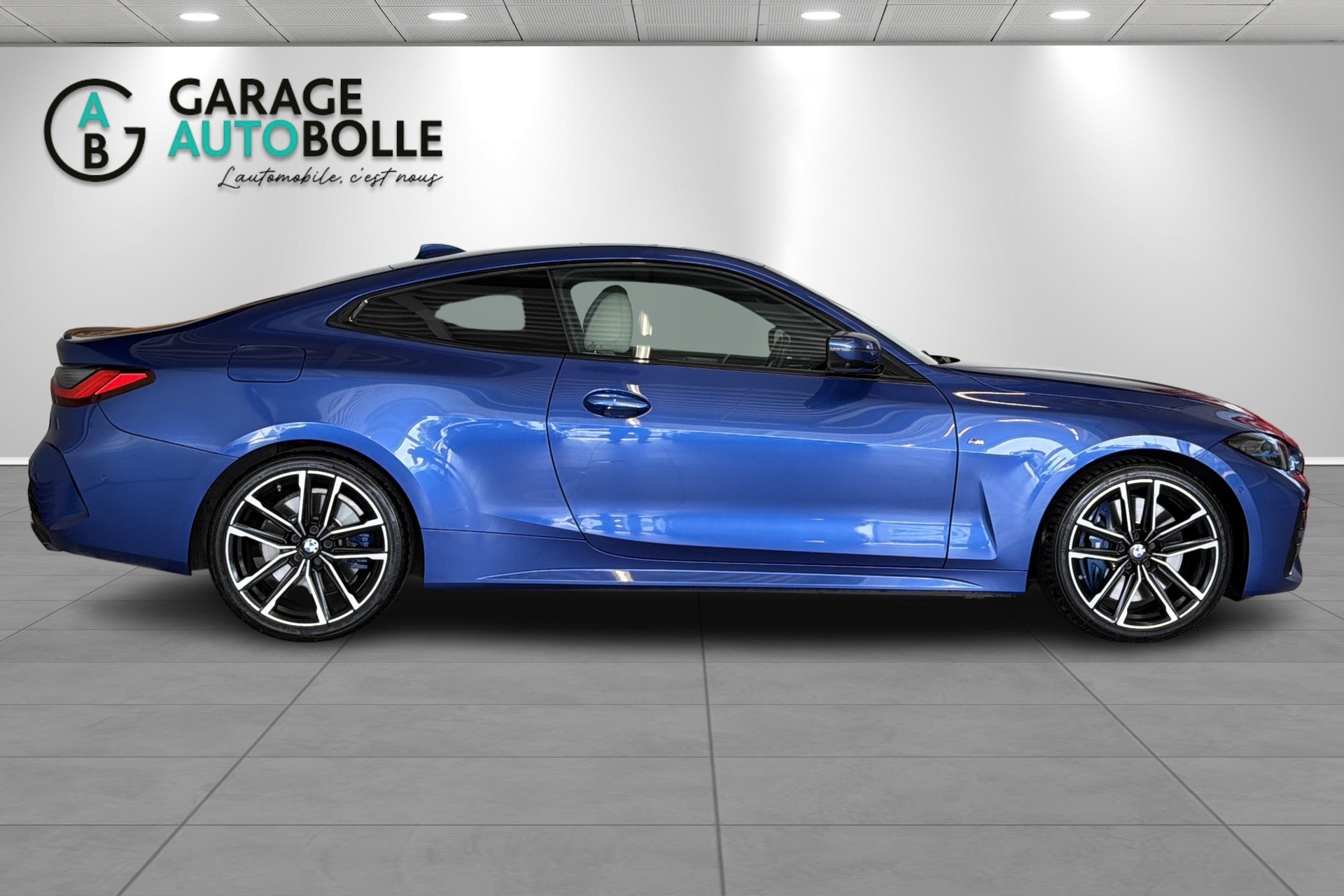 BMW M440i xDrive 48V Coupé Steptronic-image-2