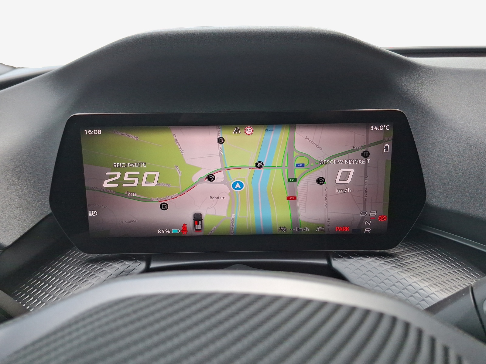 CUPRA Raval 52 kWh Dynamic+ Launch Edition-image-14