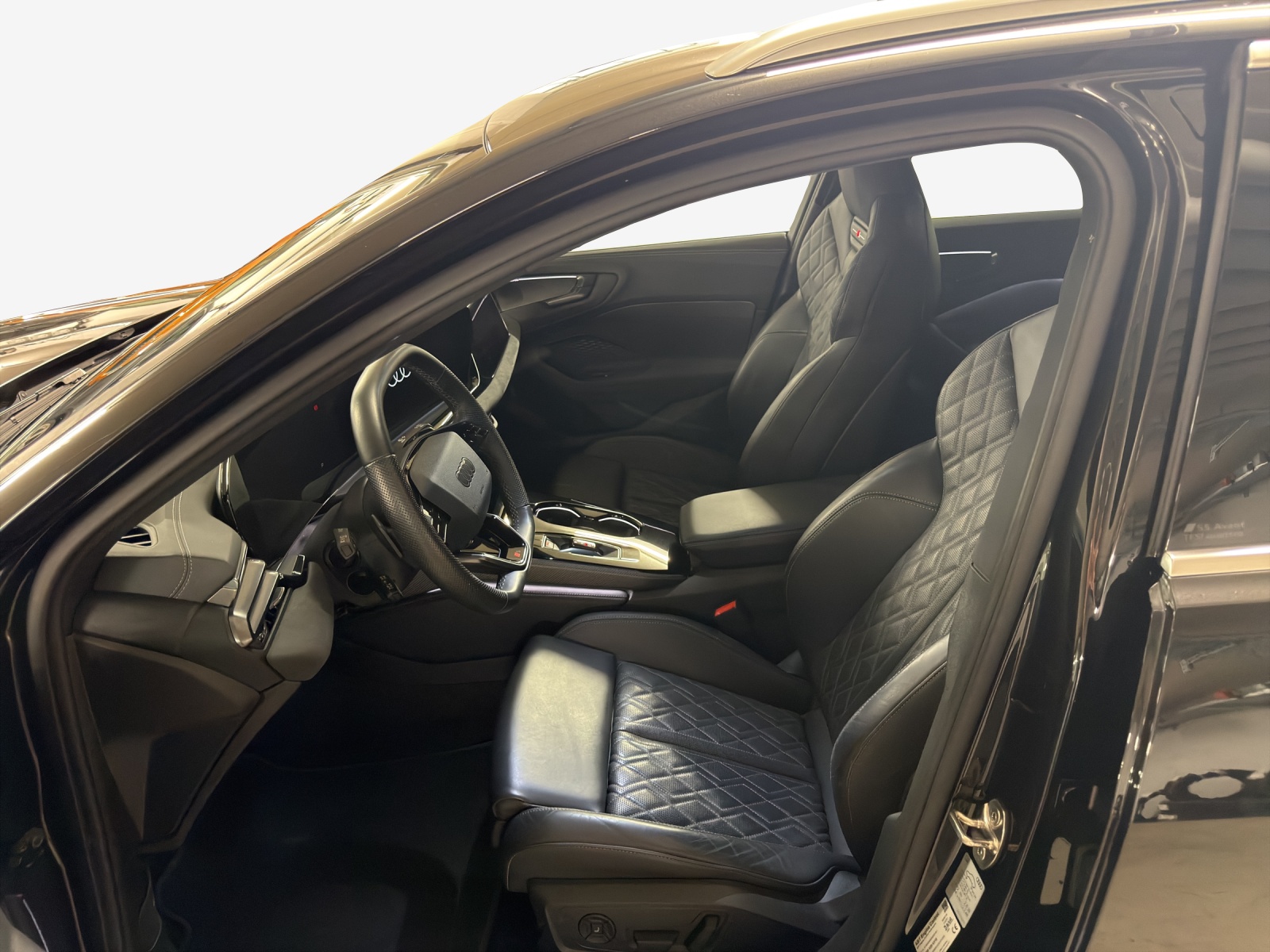 AUDI S5 Avant TFSI quattro S tronic-image-7
