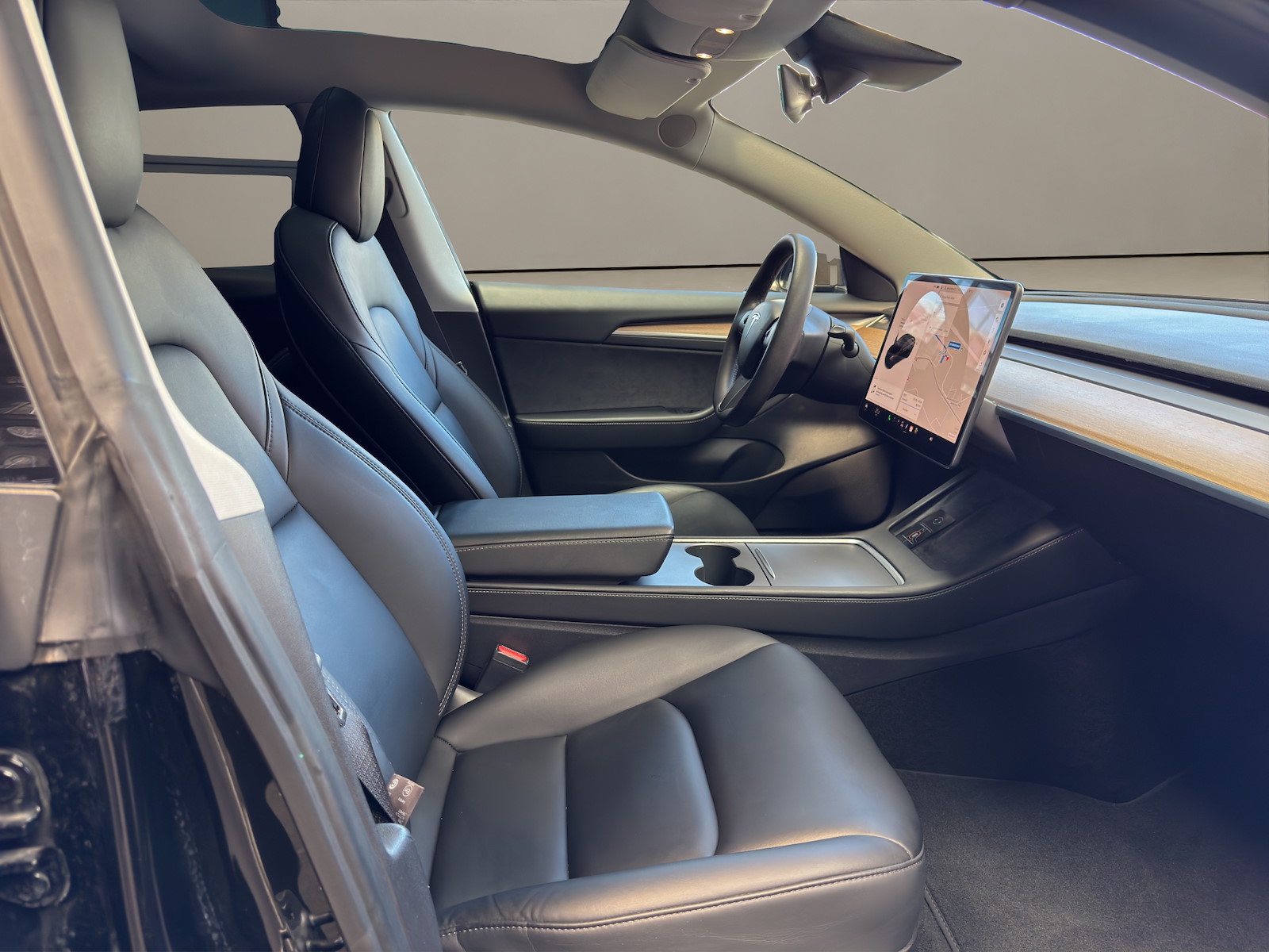 TESLA Model 3 Performance Dual Motor AWD-image-12