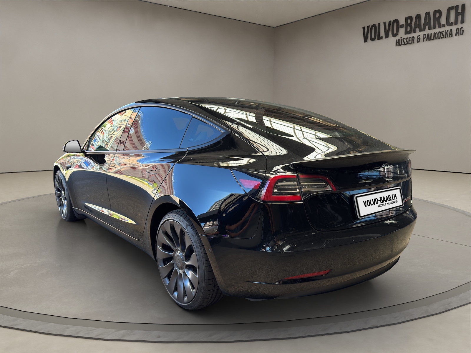 TESLA Model 3 Performance Dual Motor AWD-image-3