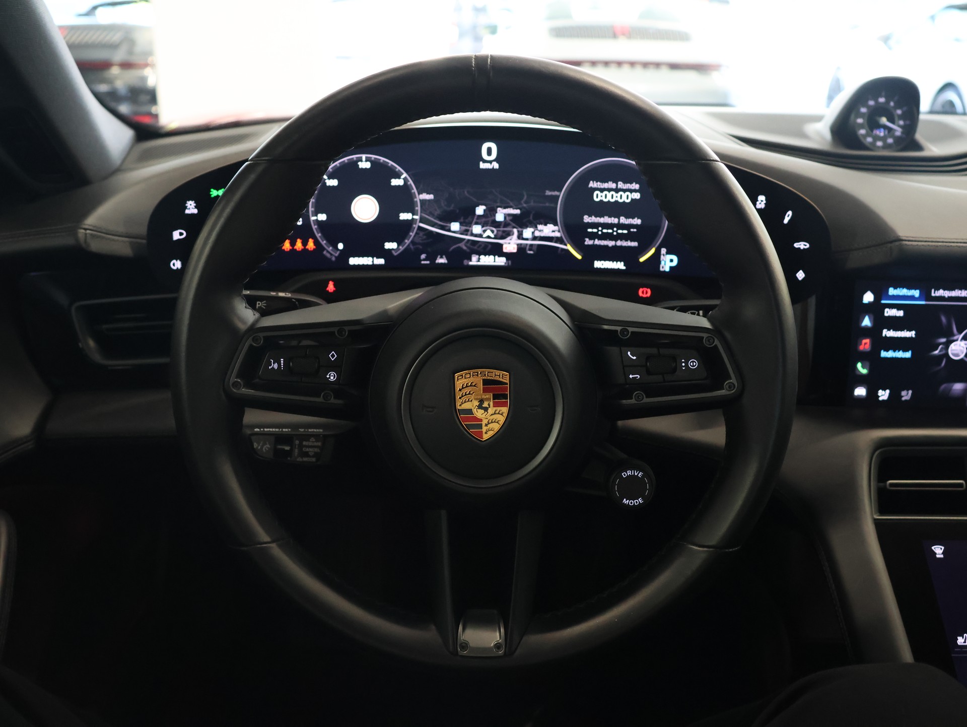 PORSCHE Taycan 4S *Panoramadach* *Bose* *360 Kamera*-image-12