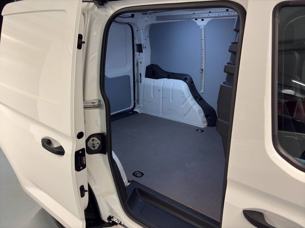 VW Caddy Cargo 1.5 TSI Entry-image-15