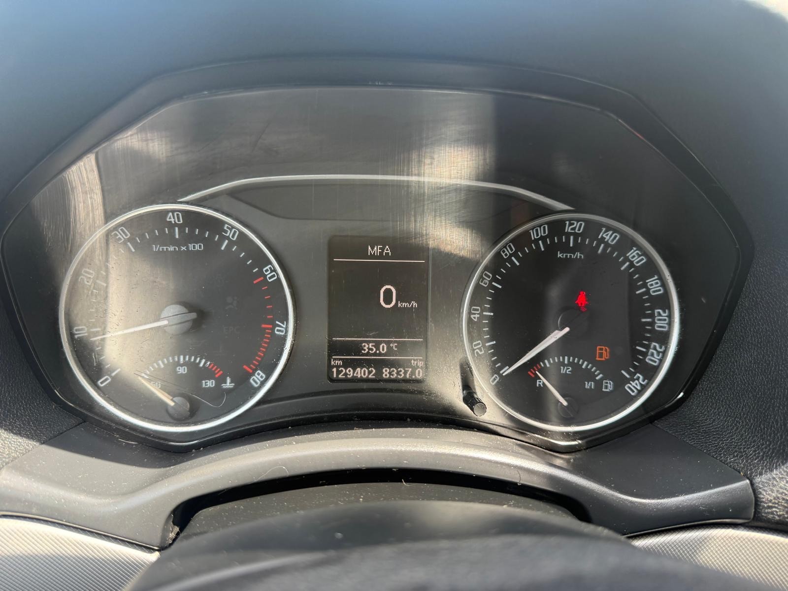 SKODA Octavia Combi 1.8 TSI Laurin & Klement DSG-image-11
