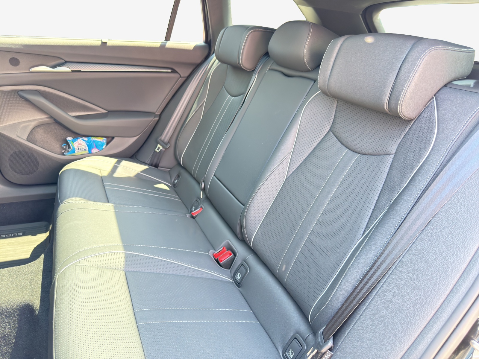 SKODA Superb Combi 1.5 TSI PHEV Sportline DSG-image-11