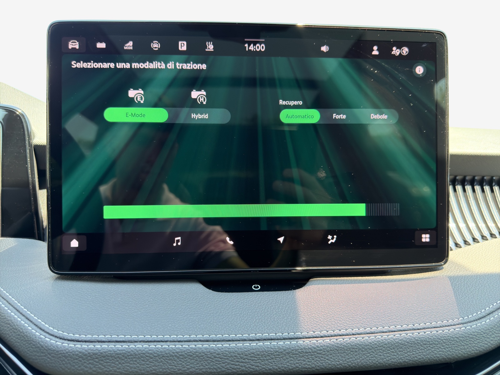 SKODA Superb Combi 1.5 TSI PHEV Sportline DSG-image-14