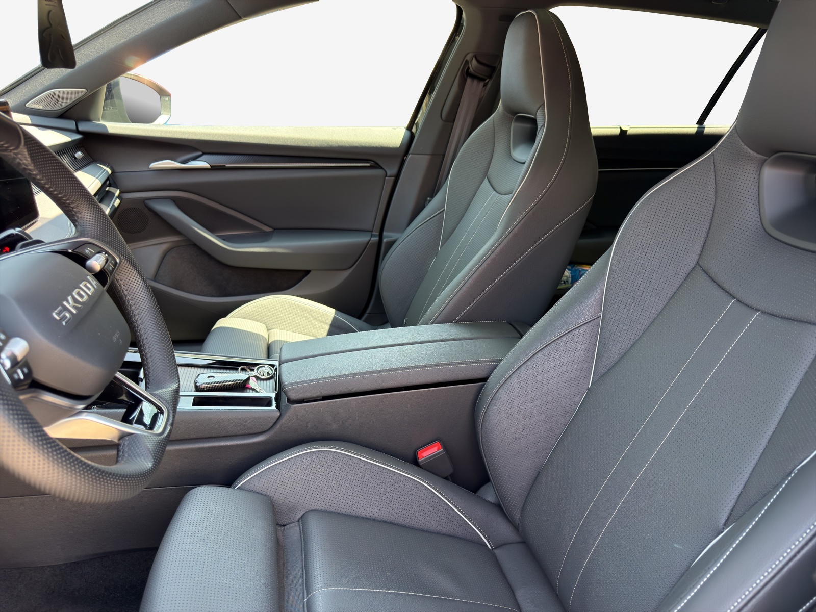 SKODA Superb Combi 1.5 TSI PHEV Sportline DSG-image-7