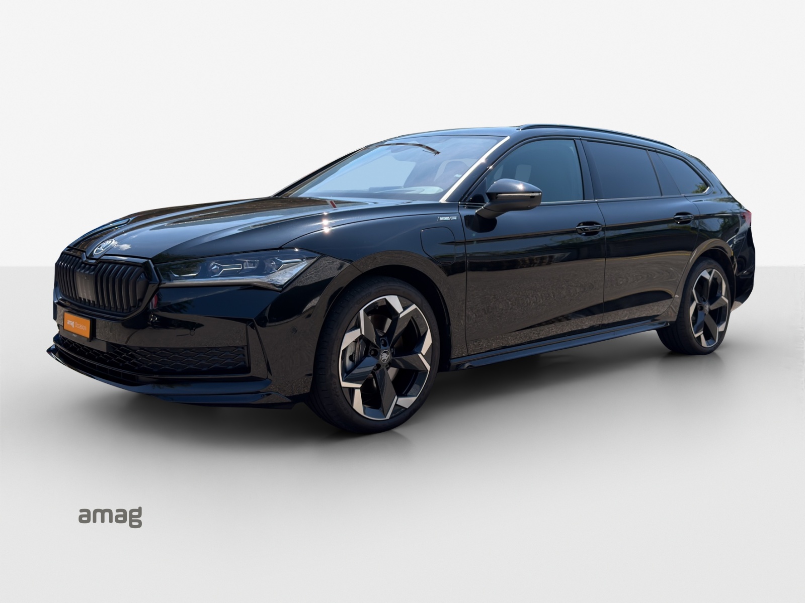 SKODA Superb Combi 1.5 TSI PHEV Sportline DSG-image-0