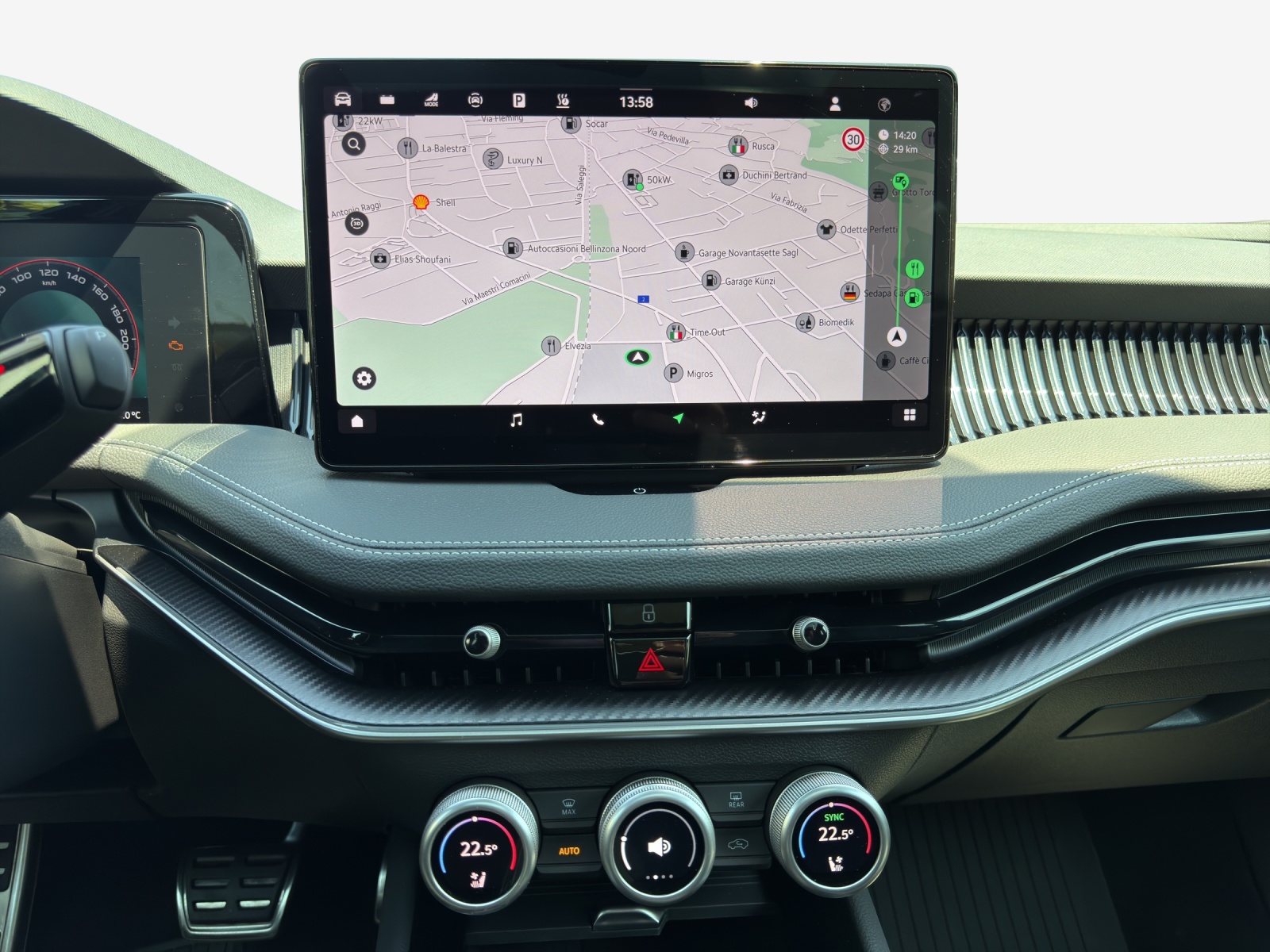 SKODA Superb Combi 1.5 TSI PHEV Sportline DSG-image-10