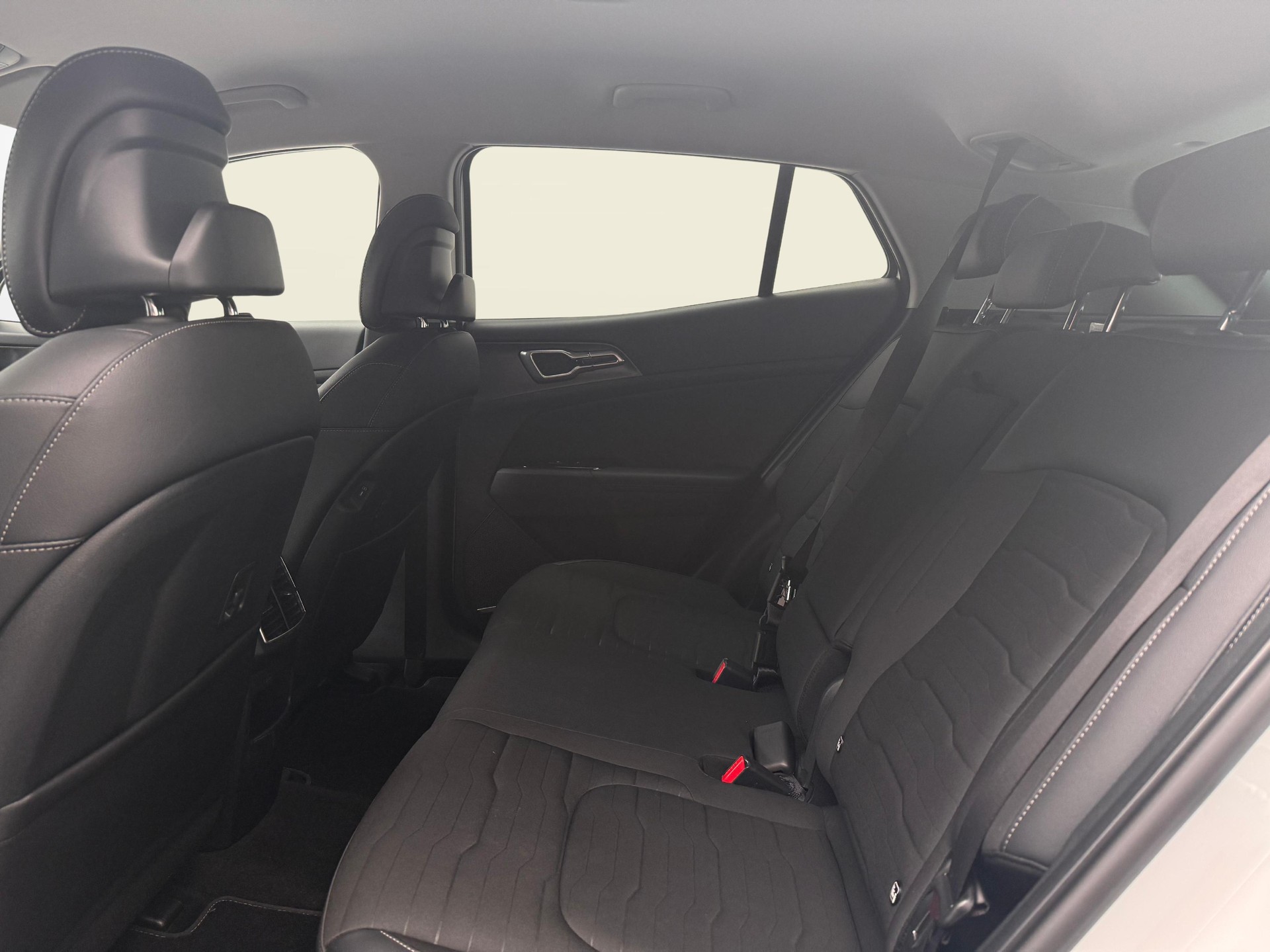 KIA Sportage 1.6 T-GDi PHEV Style-image-10