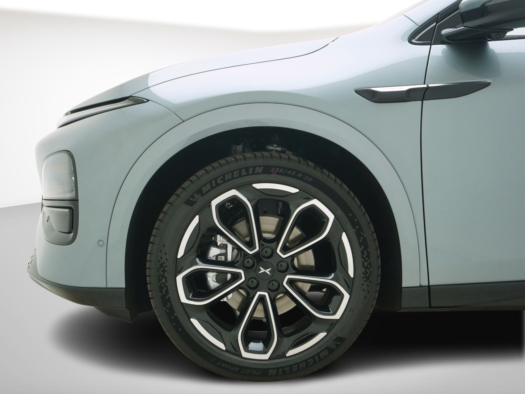 XPENG G6 Performance AWD-image-9