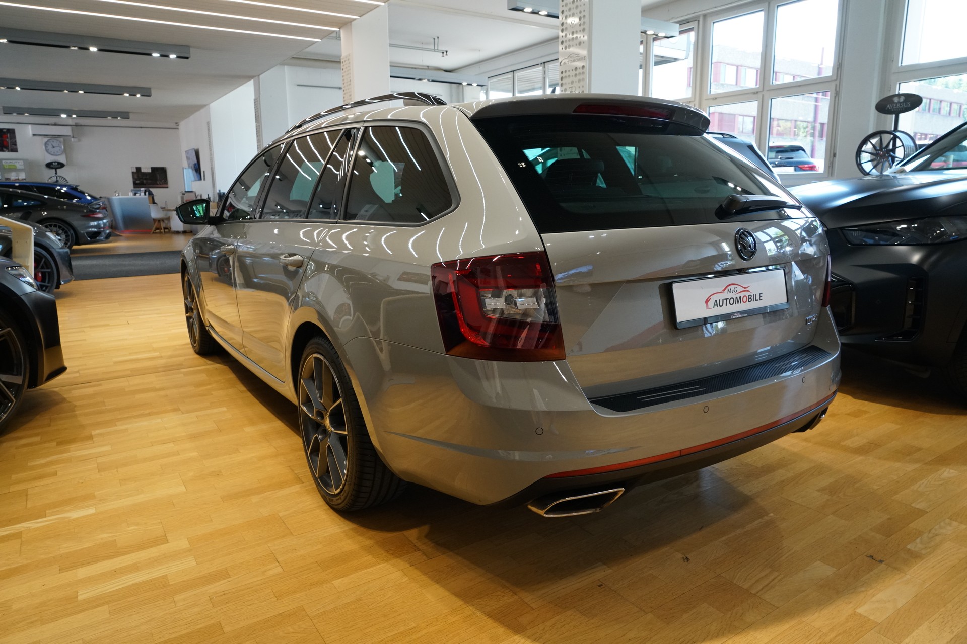 SKODA Octavia Combi 2.0 TDI RS 4x4 DSG-image-3