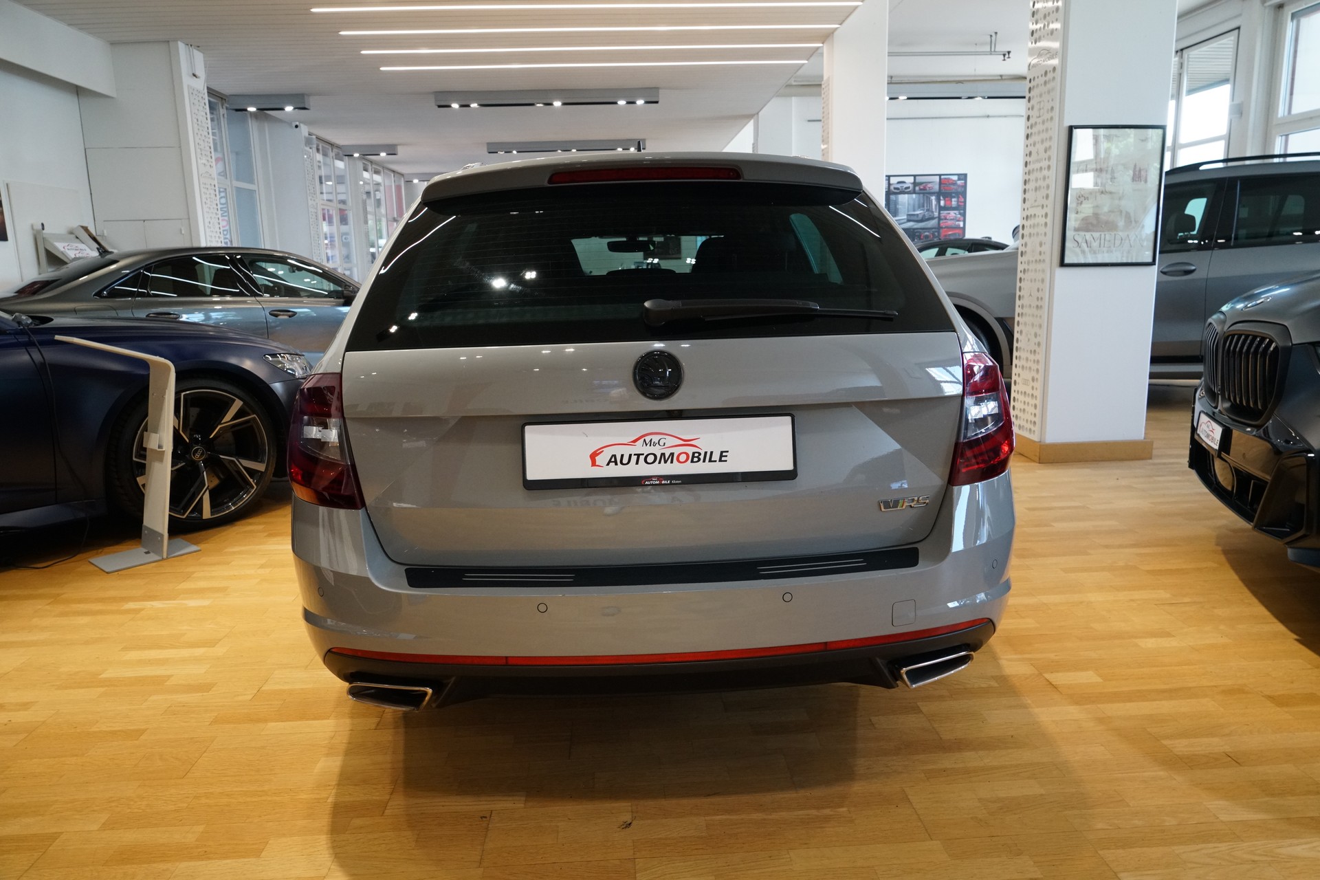 SKODA Octavia Combi 2.0 TDI RS 4x4 DSG-image-4