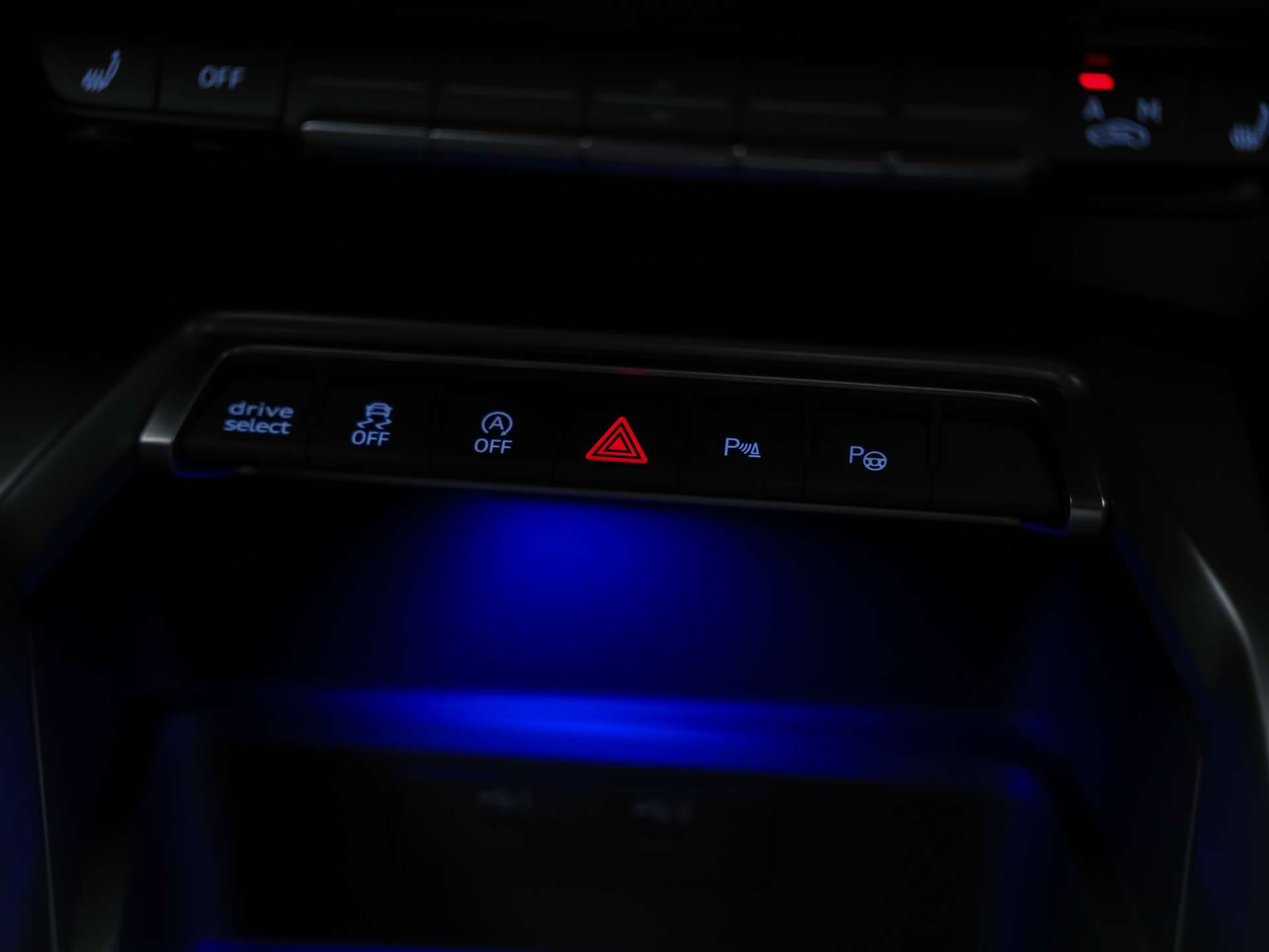 AUDI RS3 Limousine 2.5 TSI quattro S-tronic *Massage*Sportabgas*Matrix LED*-image-22