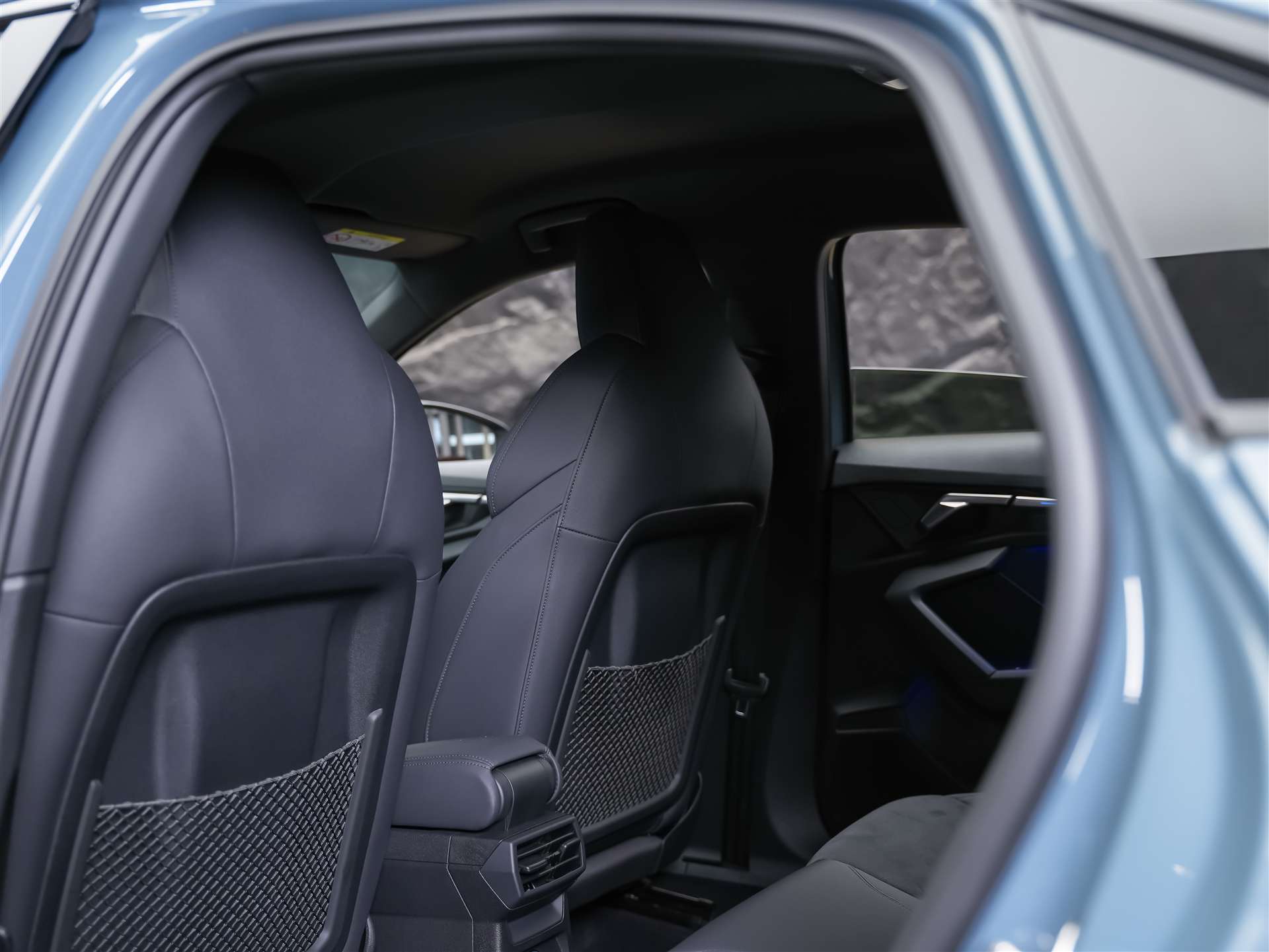 AUDI RS3 Limousine 2.5 TSI quattro S-tronic *Massage*Sportabgas*Matrix LED*-image-11