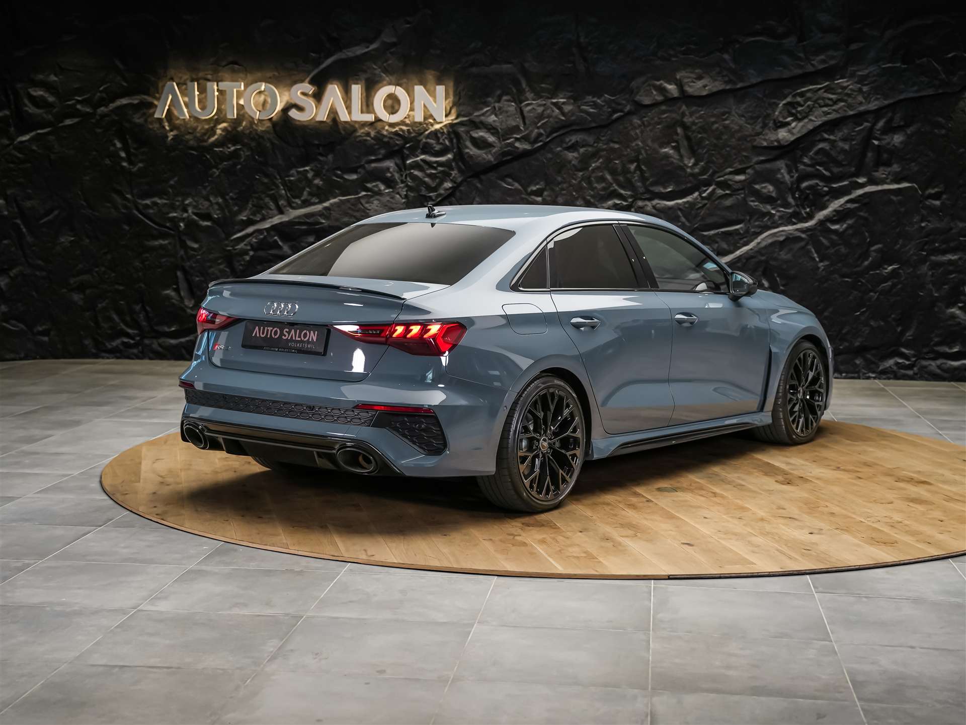AUDI RS3 Limousine 2.5 TSI quattro S-tronic *Massage*Sportabgas*Matrix LED*-image-4