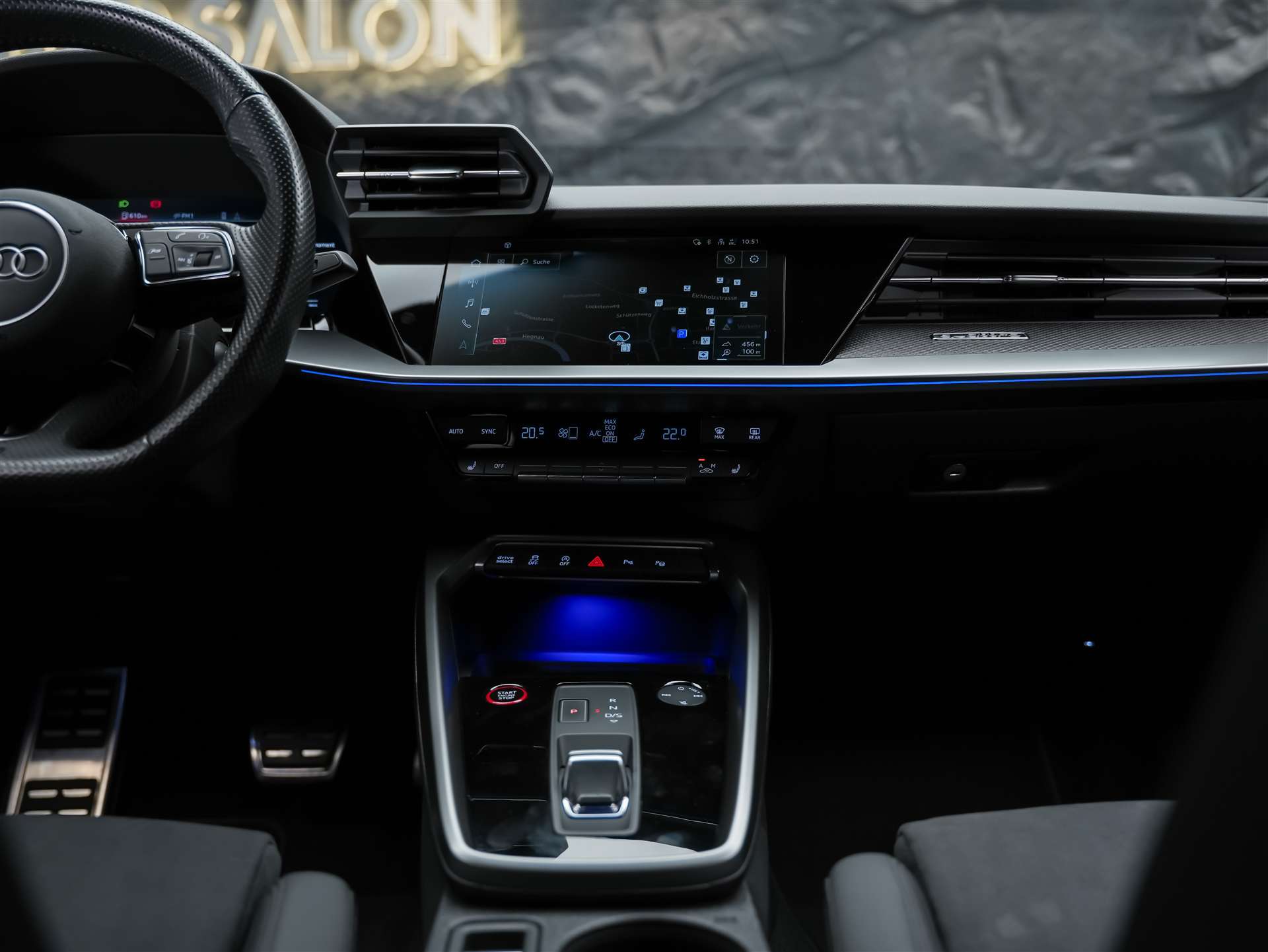 AUDI RS3 Limousine 2.5 TSI quattro S-tronic *Massage*Sportabgas*Matrix LED*-image-19