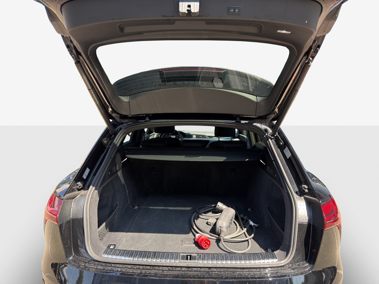 AUDI e-tron 50 Advanced Attraction quattro-image-12