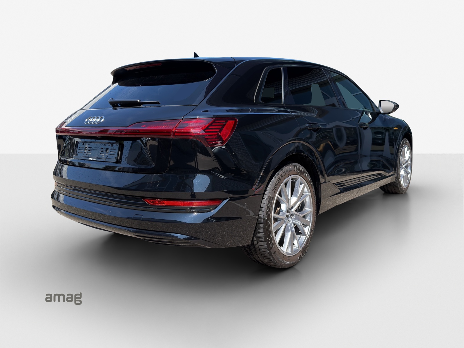 AUDI e-tron 50 Advanced Attraction quattro-image-4