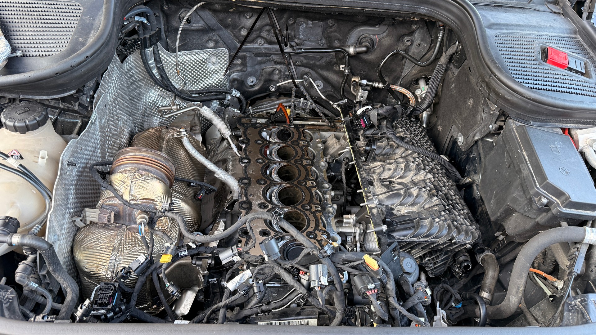 MERCEDES-BENZ GLE 450 4Matic AMG Line 9G-Tronic-image-11