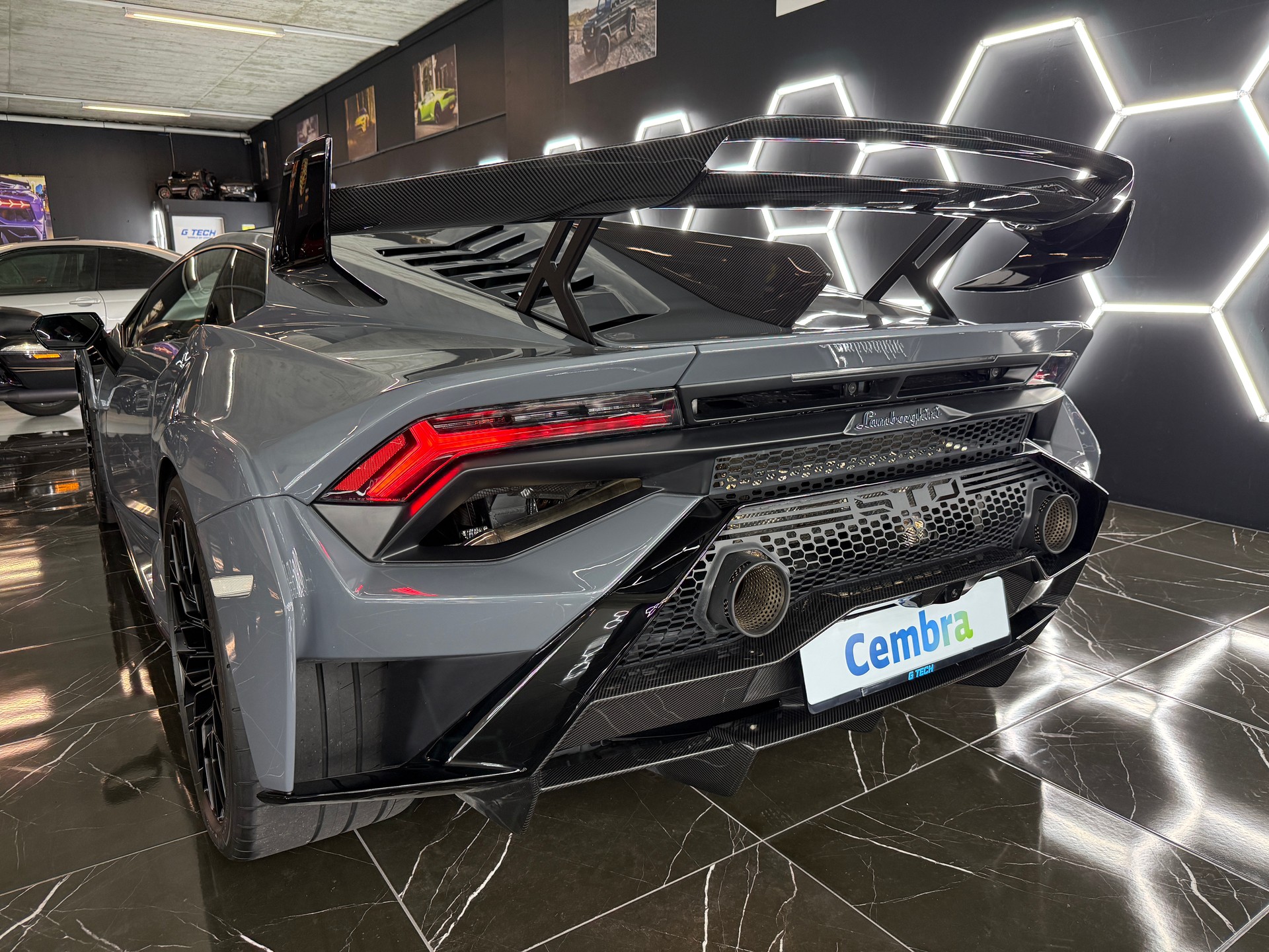 LAMBORGHINI Huracan STO Coupé DCT RWD-image-10