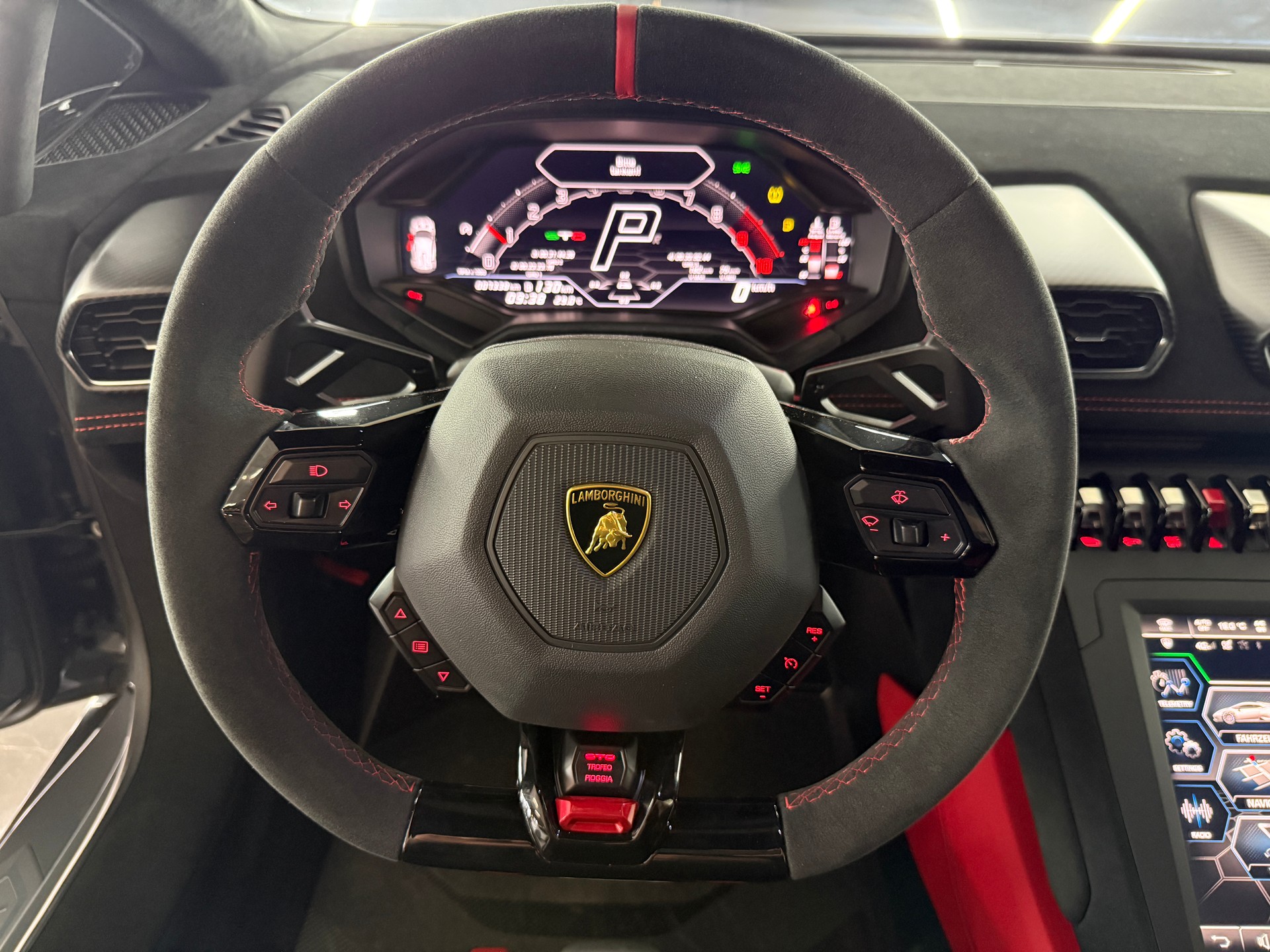 LAMBORGHINI Huracan STO Coupé DCT RWD-image-23