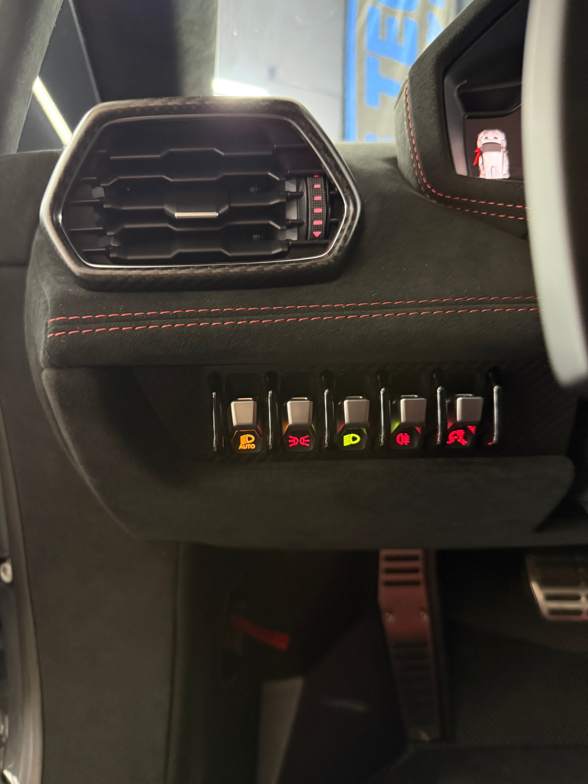 LAMBORGHINI Huracan STO Coupé DCT RWD-image-24