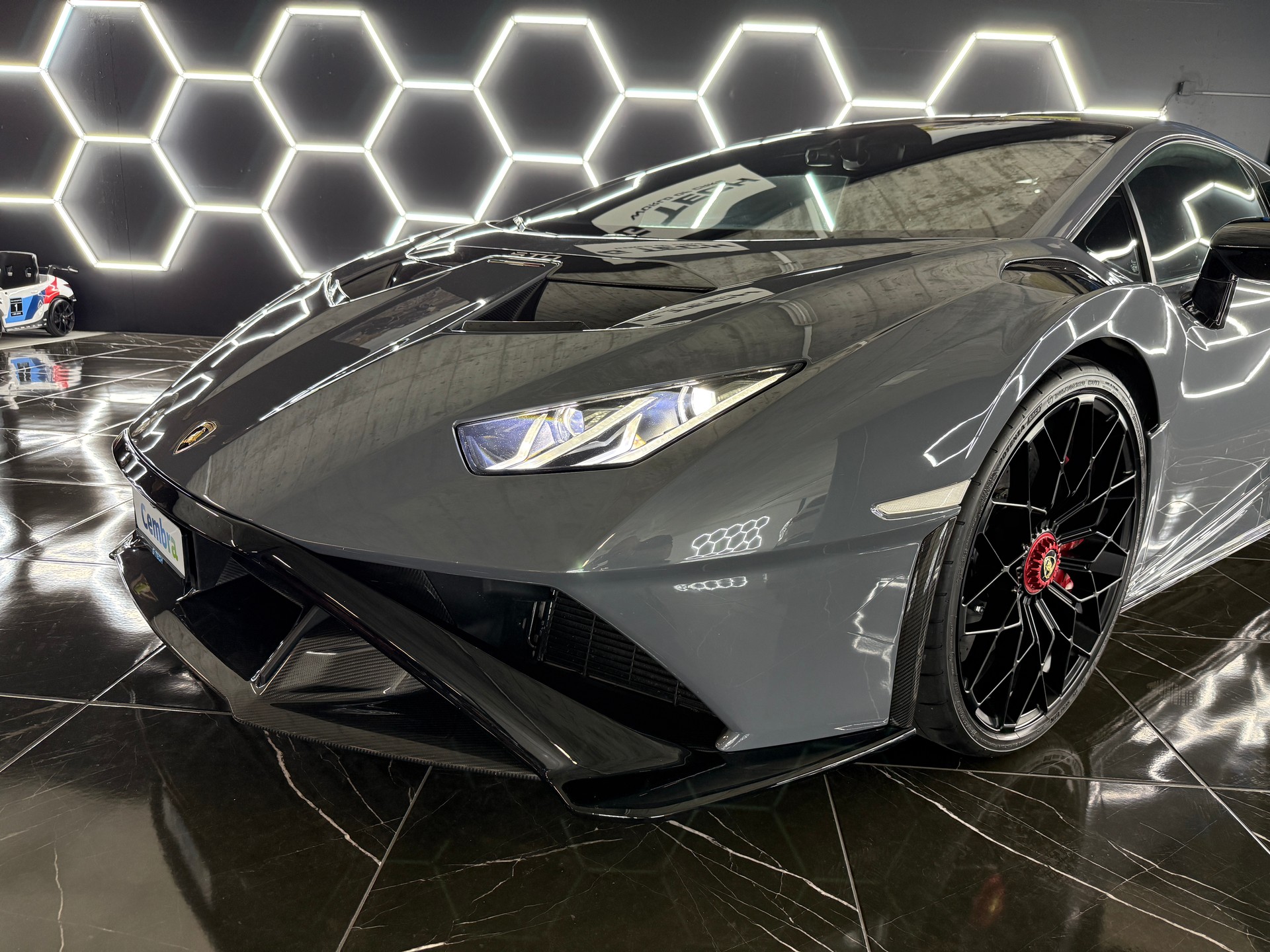 LAMBORGHINI Huracan STO Coupé DCT RWD-image-4
