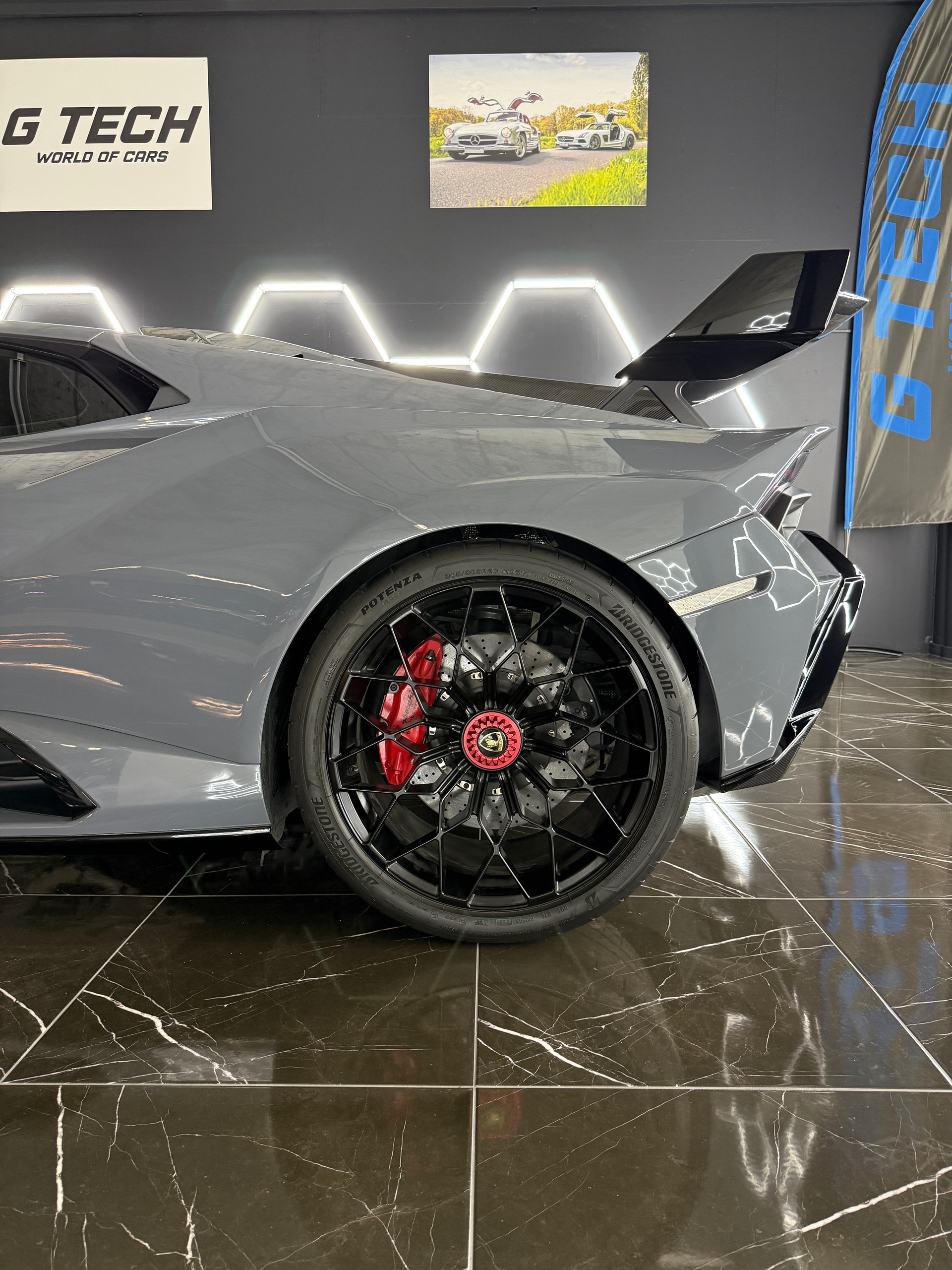 LAMBORGHINI Huracan STO Coupé DCT RWD-image-11
