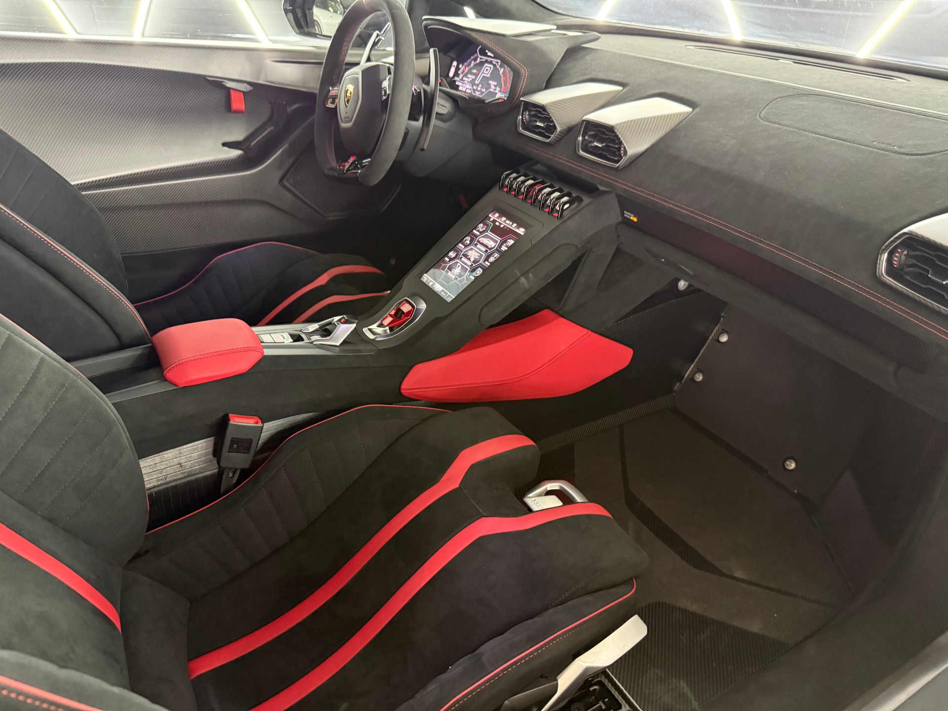LAMBORGHINI Huracan STO Coupé DCT RWD-image-25