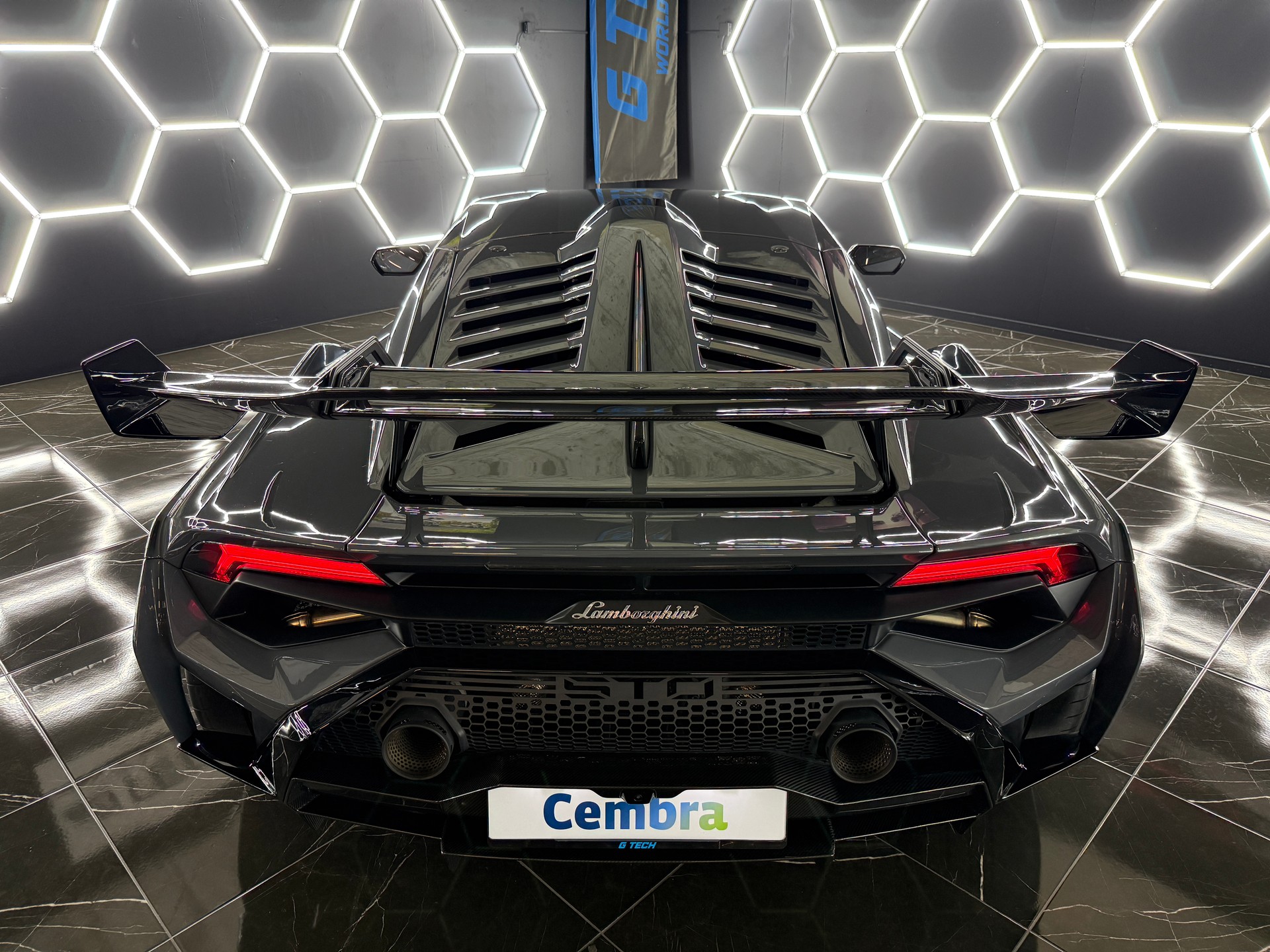 LAMBORGHINI Huracan STO Coupé DCT RWD-image-15