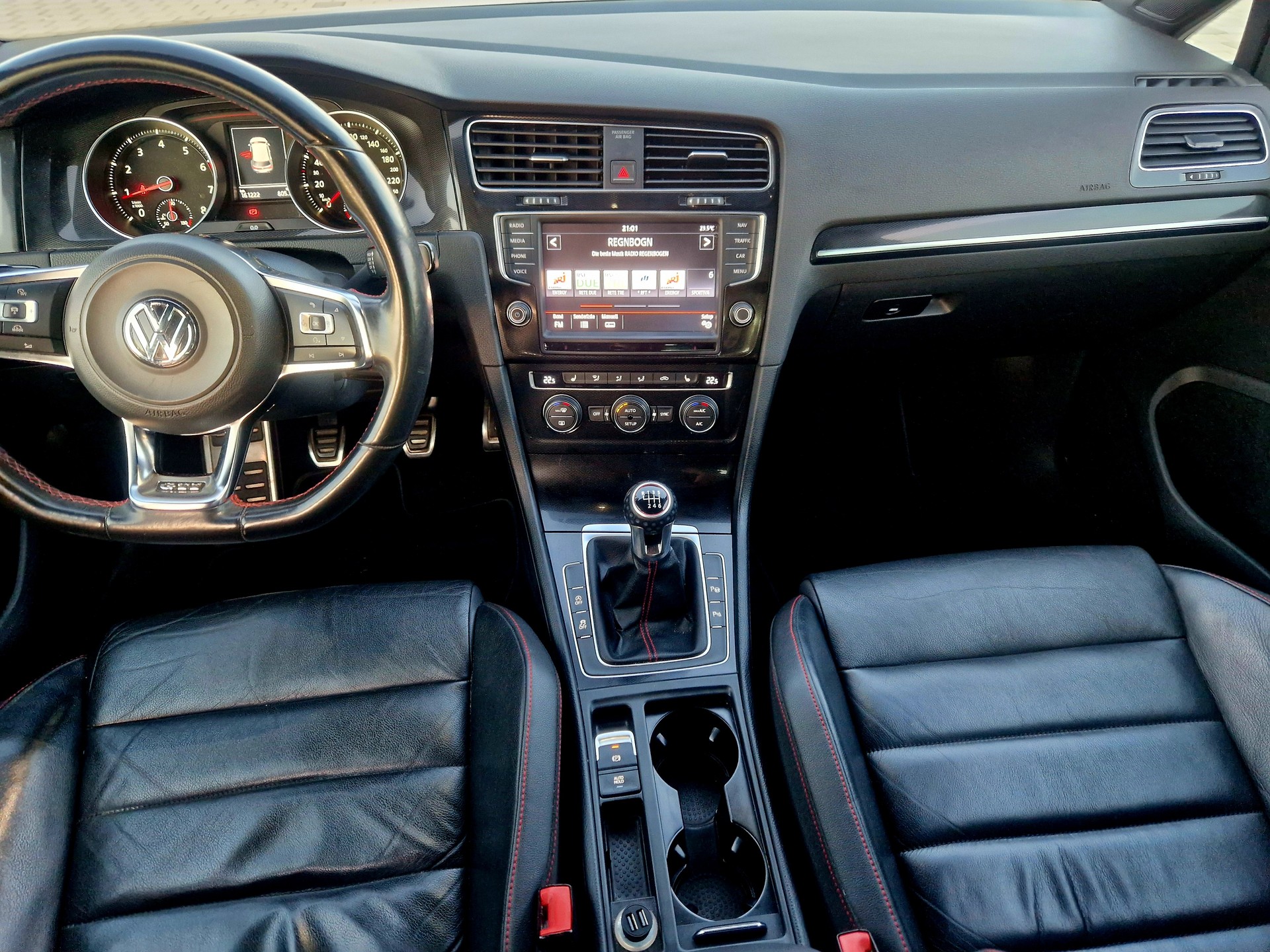 VW Golf 2.0 TSI GTI Performance-image-11