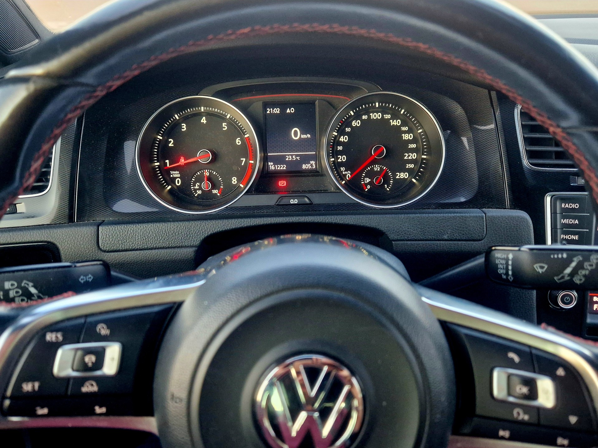 VW Golf 2.0 TSI GTI Performance-image-12