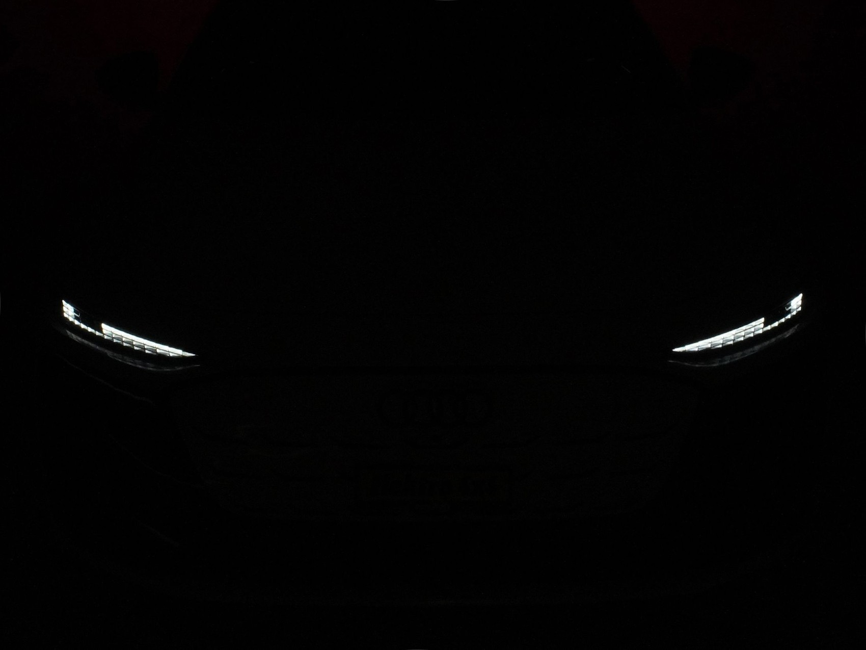 AUDI A6 e-tron Avant quattro S line-image-7