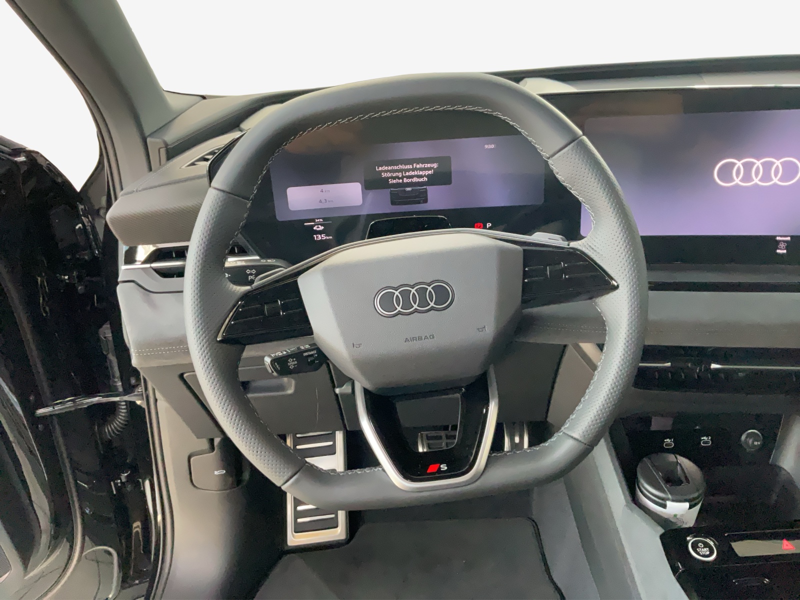 AUDI Q6 e-tron quattro-image-9