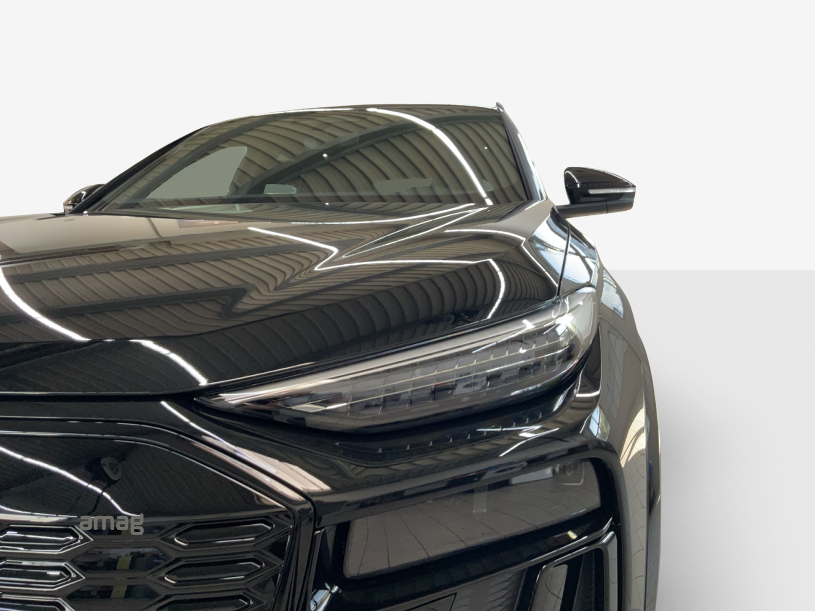 AUDI Q6 e-tron quattro-image-15