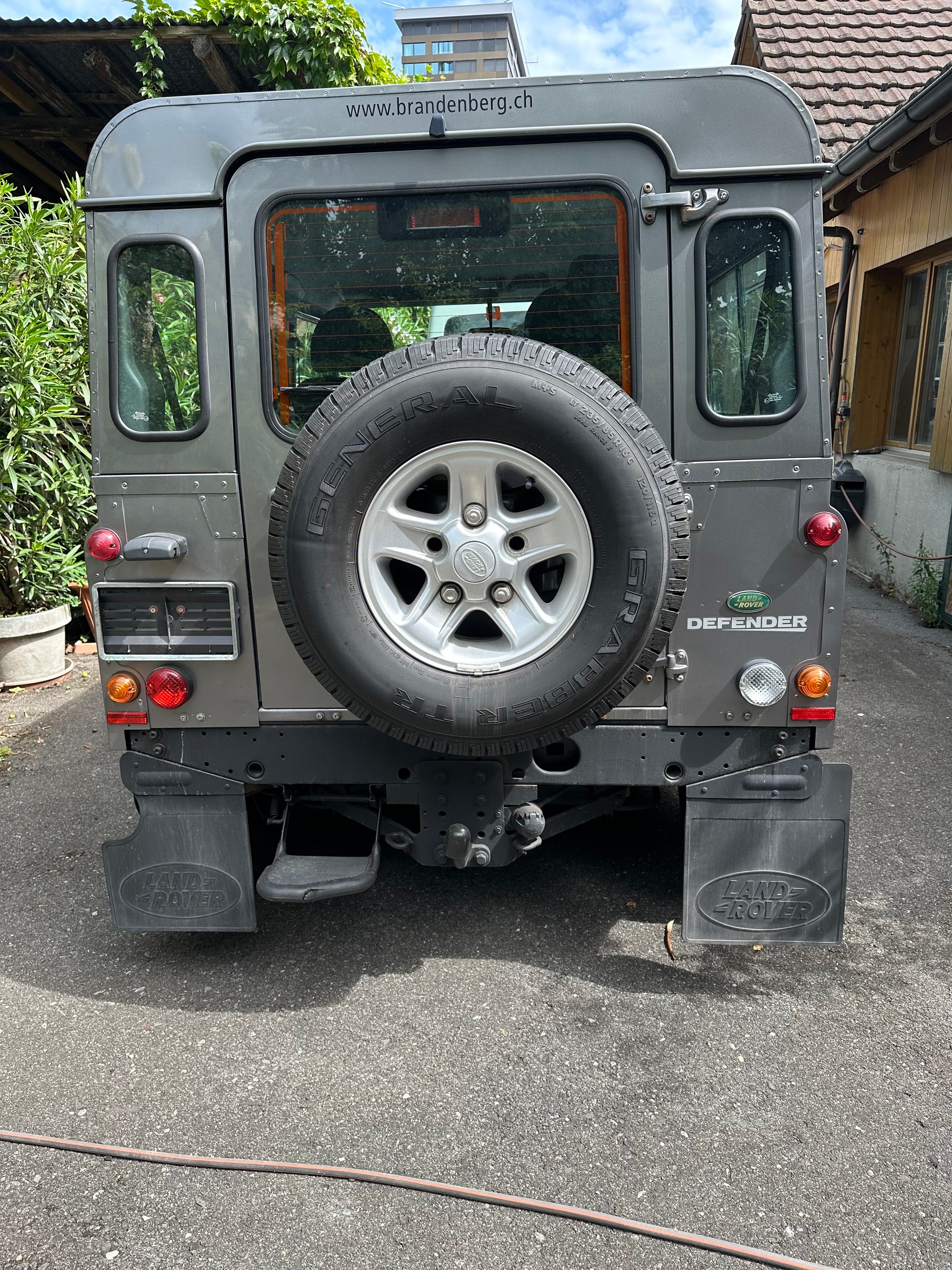 LAND ROVER 2.4 Td4 SW-image-4