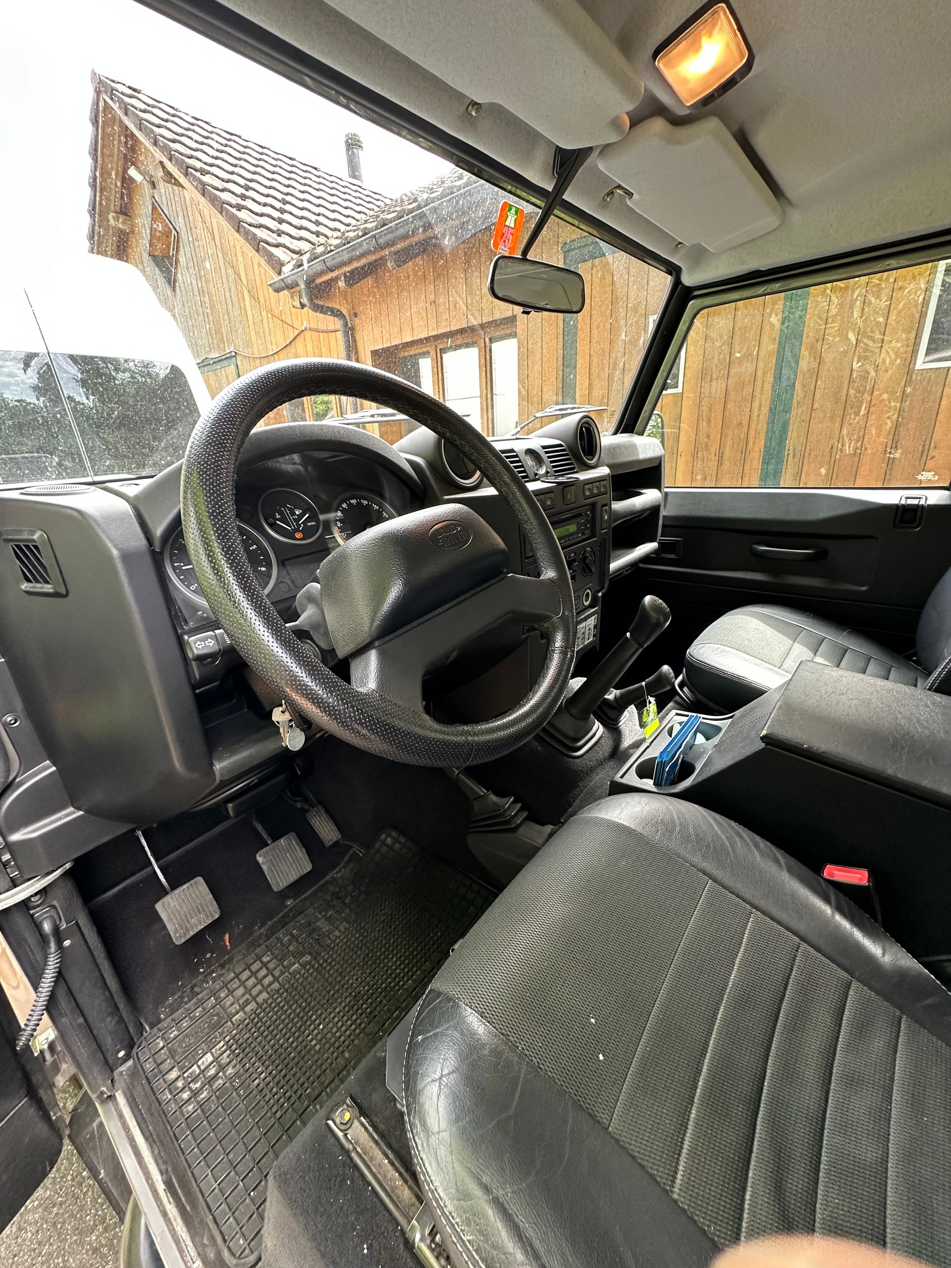 LAND ROVER 2.4 Td4 SW-image-2