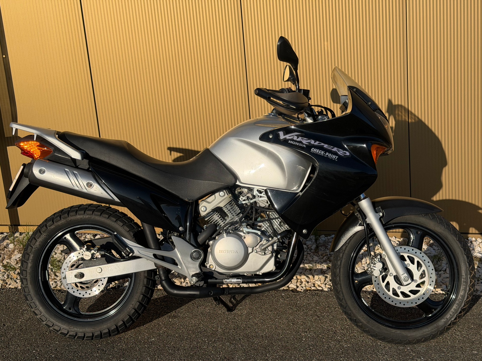 HONDA XL 125 V Varadero-showroom-element-3